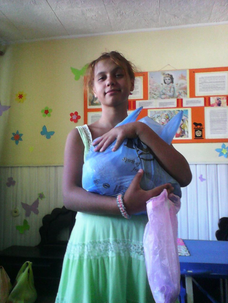 22 августа около 50 донецких детей получили гуманитарную помощь. Пища для Жизни