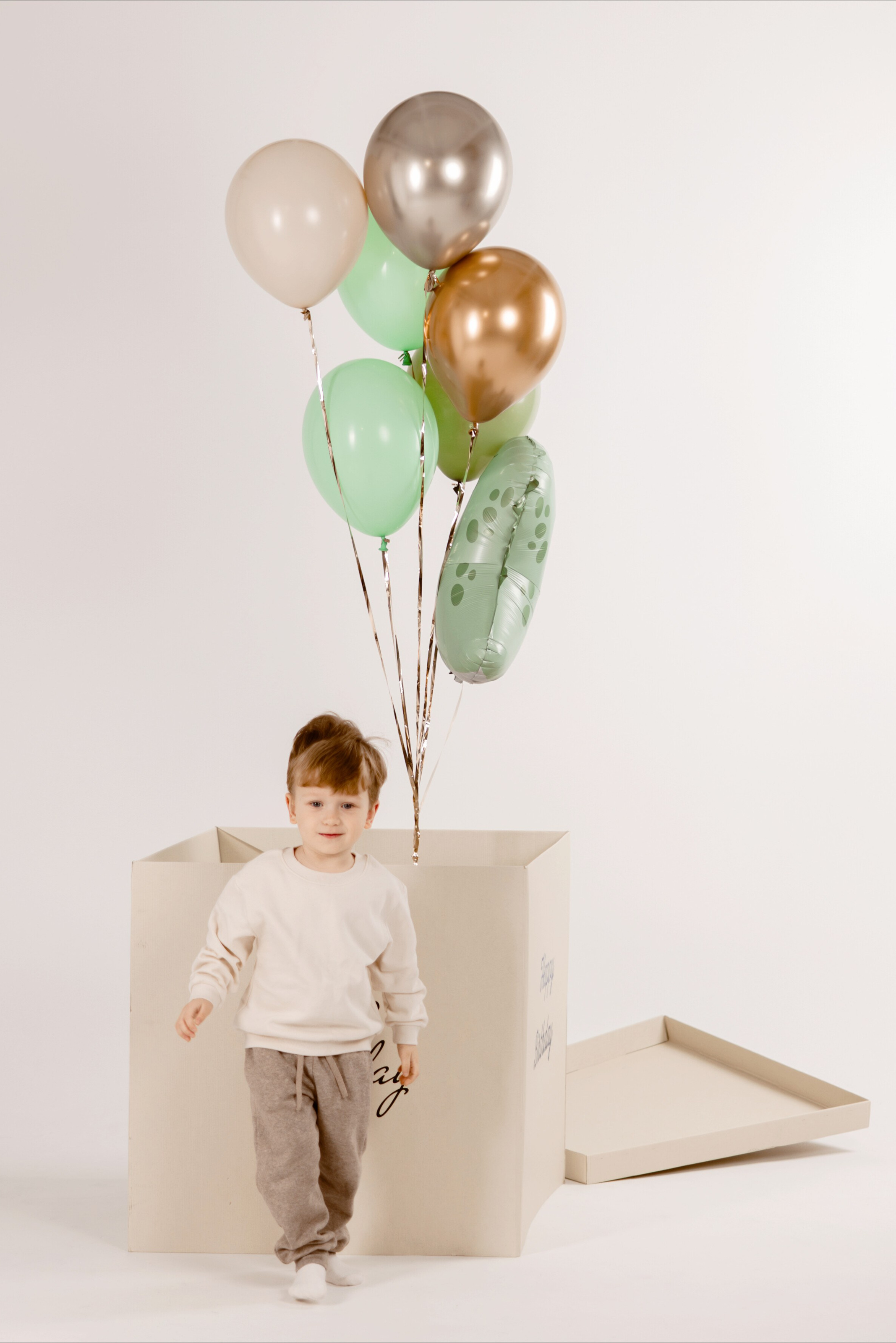 Products. Wow box balloon. poklon kutije za balone. boxes for balloons. veloprodaja i maloprodaja