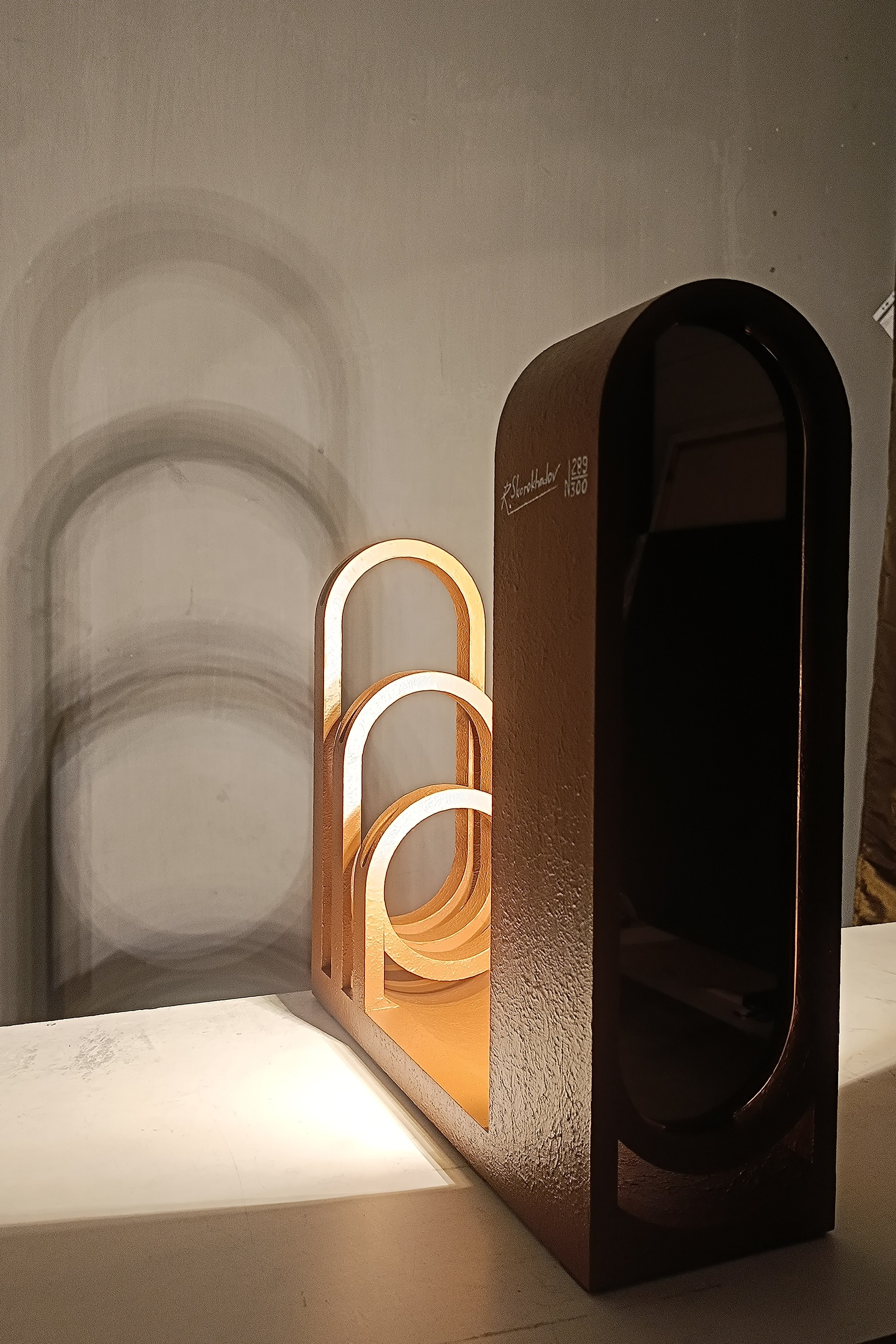 ГАЛЕРЕЯ. Светильники Романа Скороходова