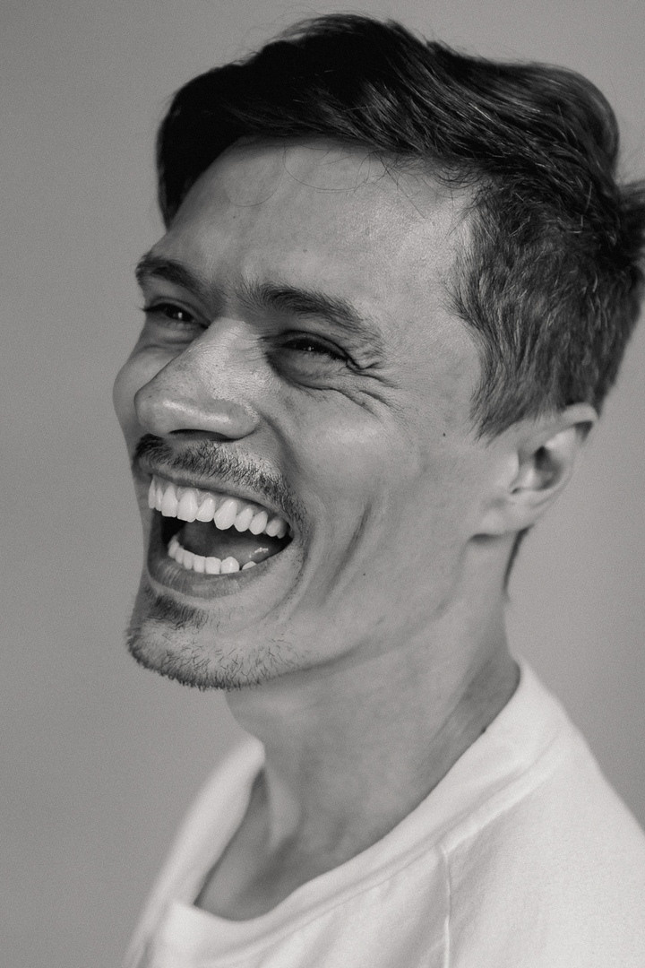 Контакты. Съемка для брендов и частных клиентов Москва