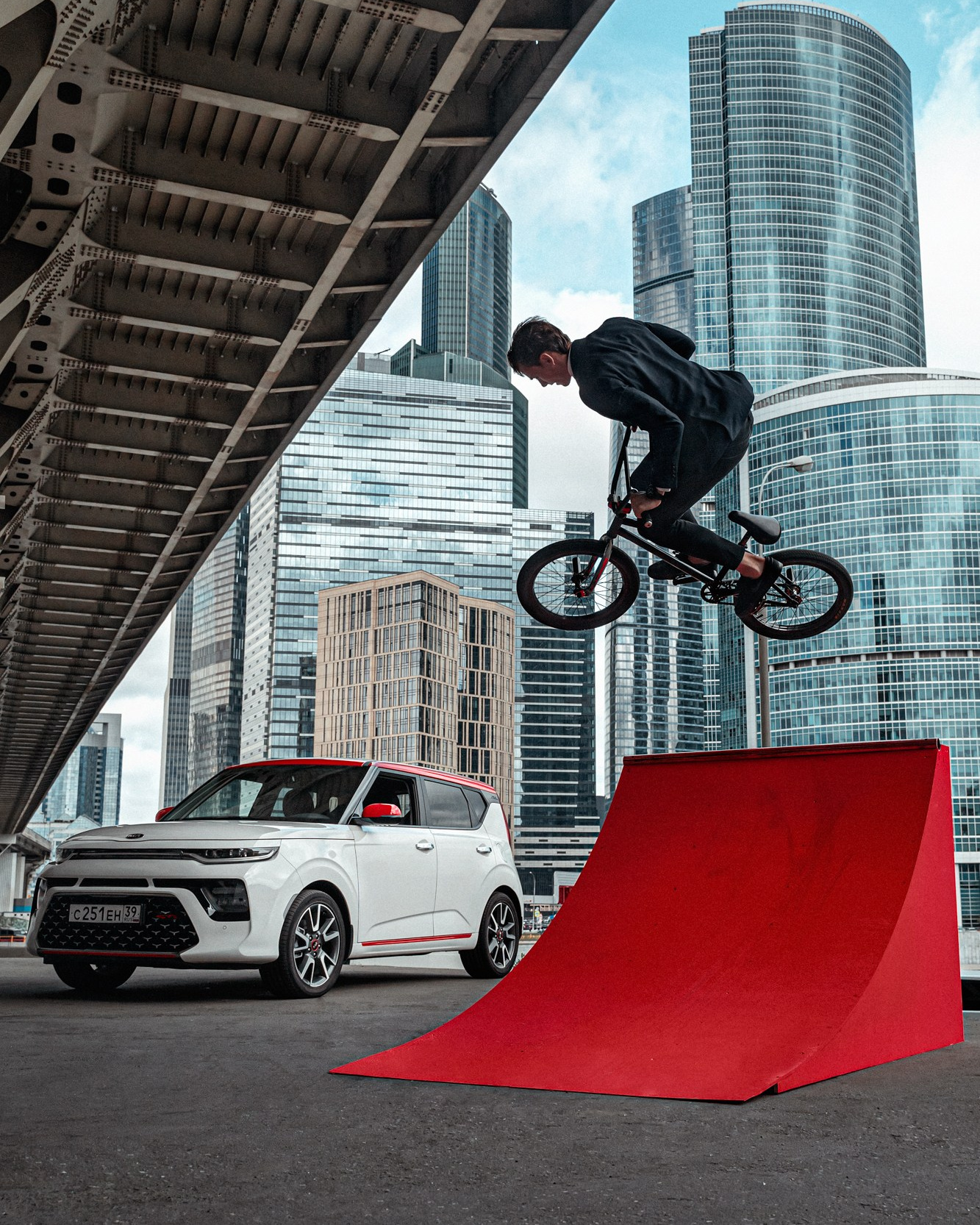 KIA. Дима Меткин. Фотограф и режиссер (Москва)