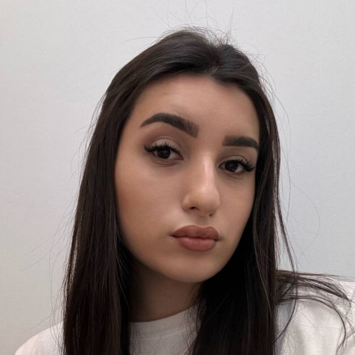 Предметная съемка одежды для каталога маркетплейсов в Москве – фотограф готов