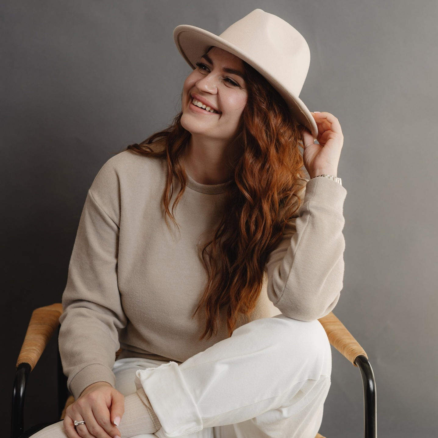 Contacts. Photographer in Argentina Angela Kessler