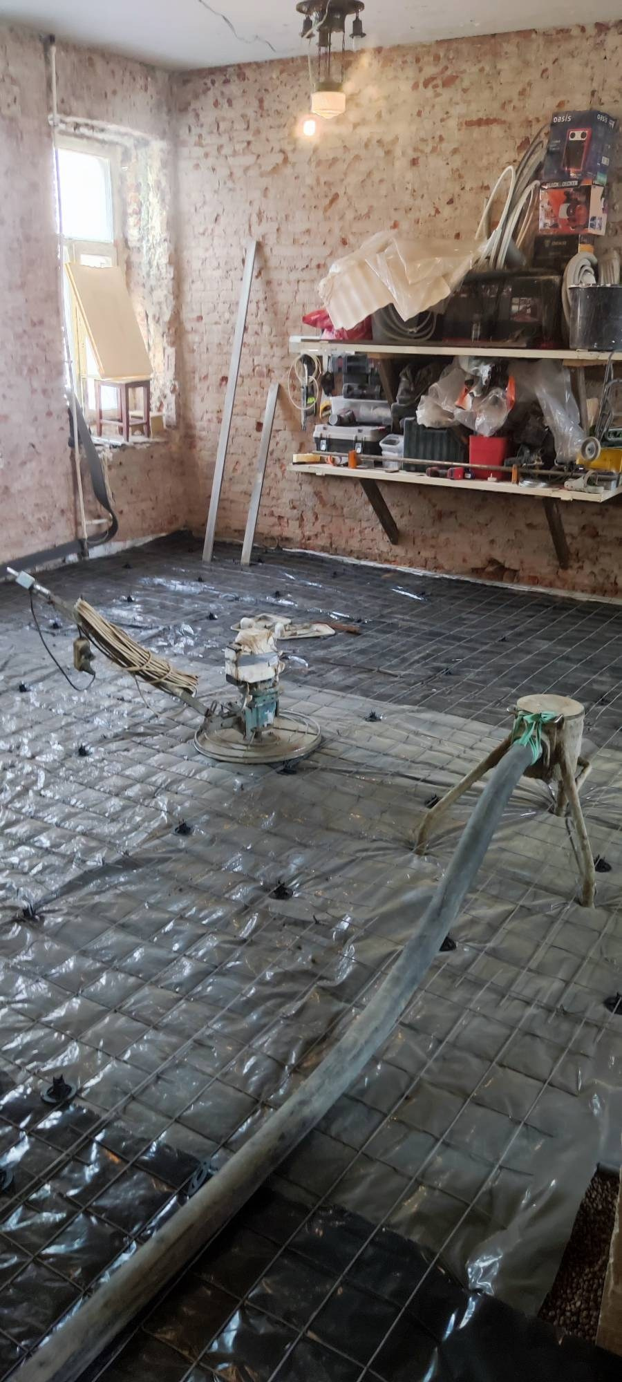 Полусухая стяжка пола: профессиональная подготовка основания своими руками. Ремонт в Санкт-Петербурге и области — «Ремонт РККС»