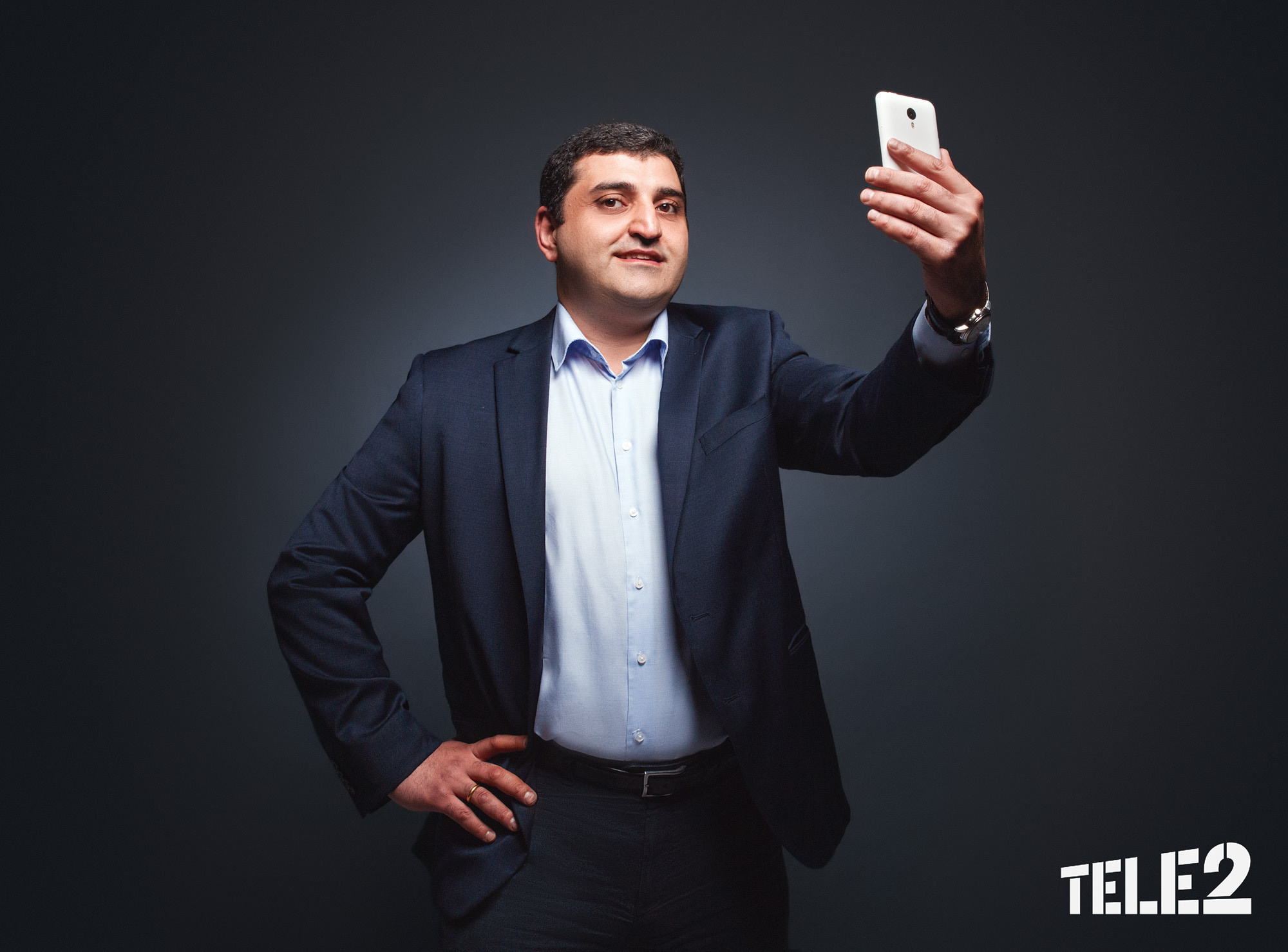 Фотосъемка делового или бизнес портрета в студии или на выезде. Арт фотограф и видеограф в Алматы Роман Барелко