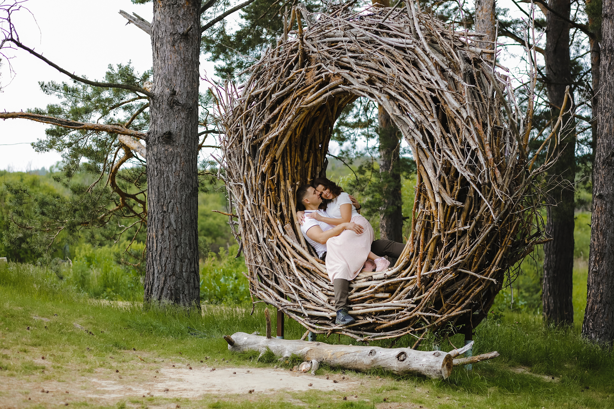 Катя и Вова. Органичность, спаниель и телефонная будка. Фотограф Антон Никандров