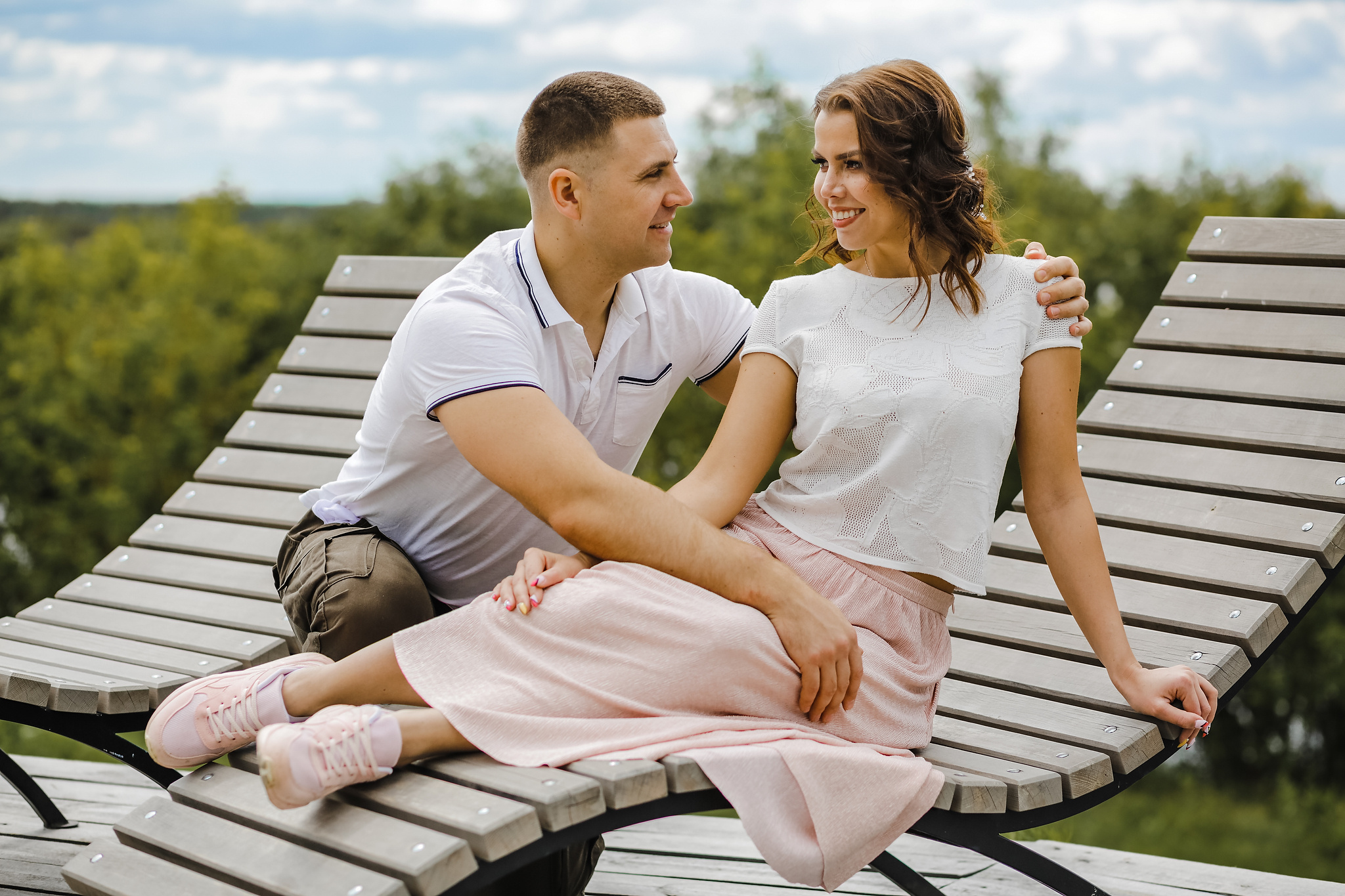 Катя и Вова. Органичность, спаниель и телефонная будка. Фотограф Антон Никандров