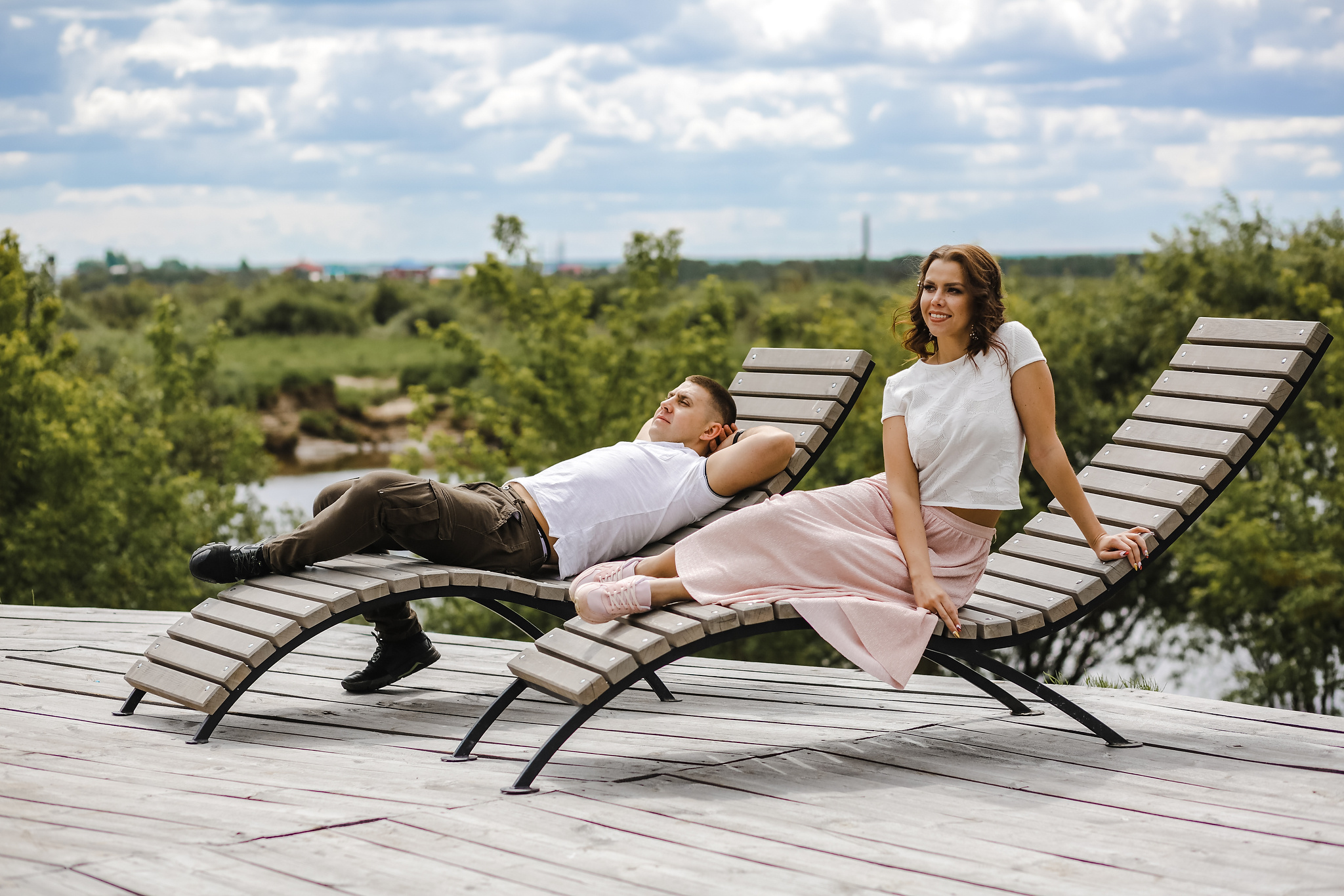 Катя и Вова. Органичность, спаниель и телефонная будка. Фотограф Антон Никандров