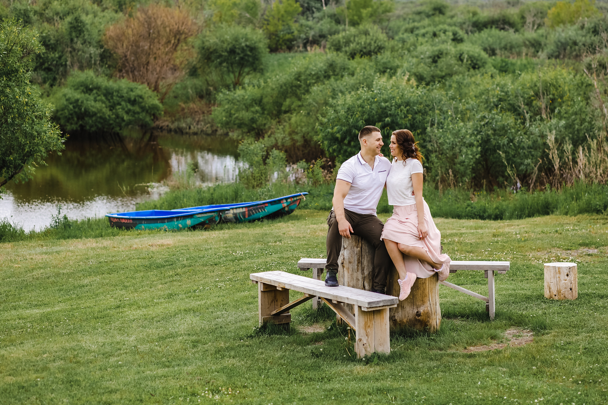 Катя и Вова. Органичность, спаниель и телефонная будка. Фотограф Антон Никандров