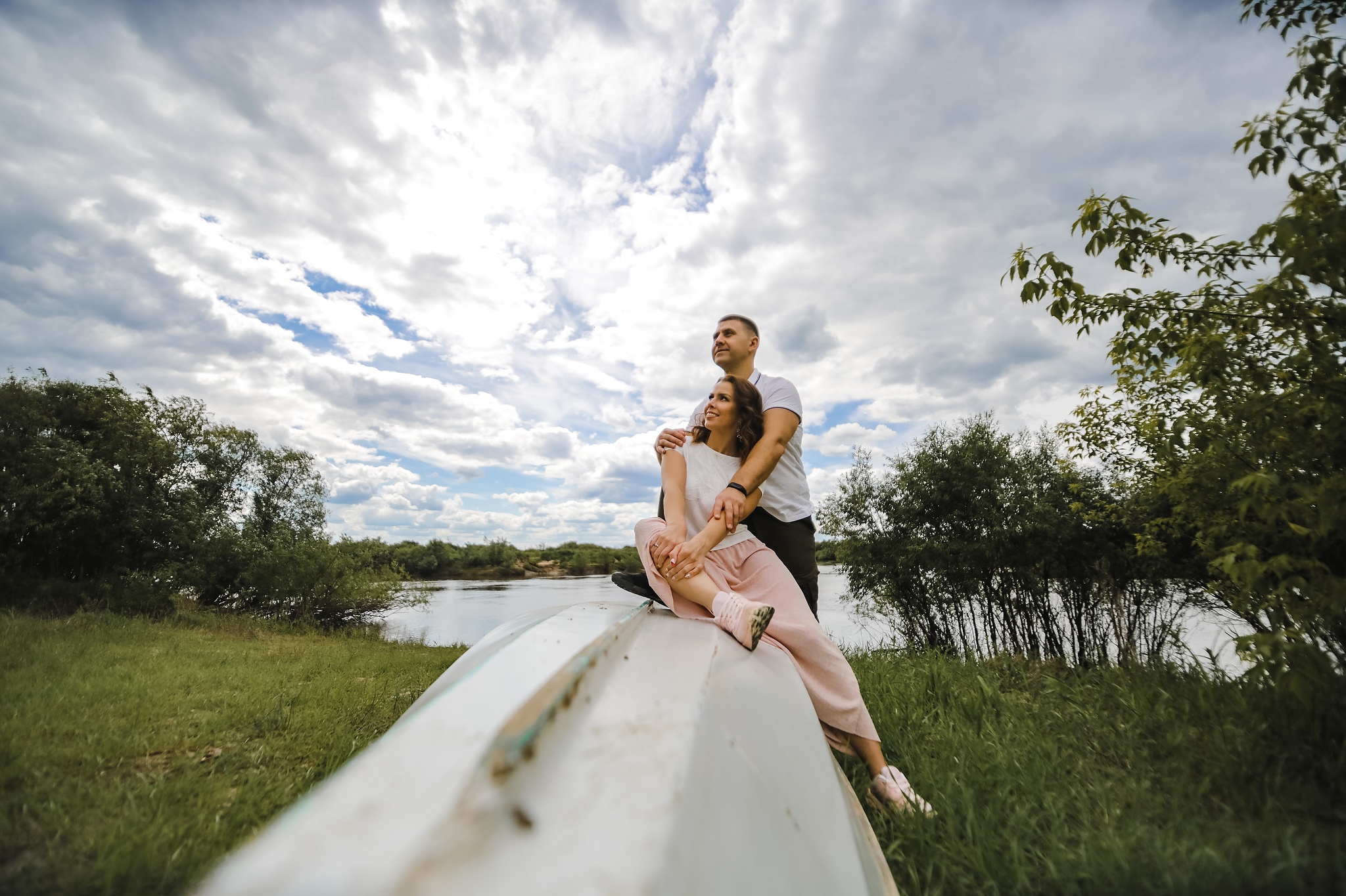 Катя и Вова. Органичность, спаниель и телефонная будка. Фотограф Антон Никандров