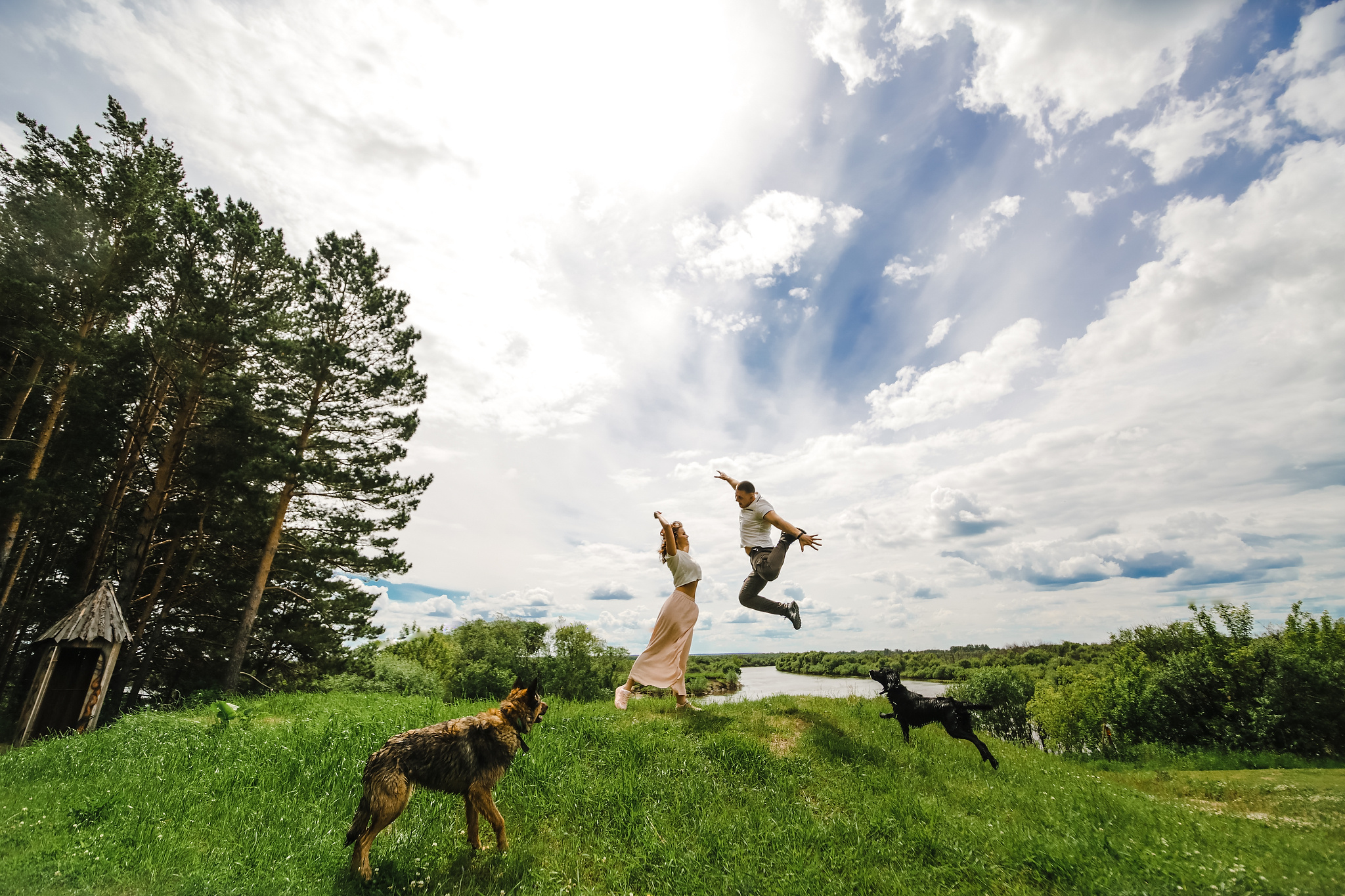 Катя и Вова. Органичность, спаниель и телефонная будка. Фотограф Антон Никандров