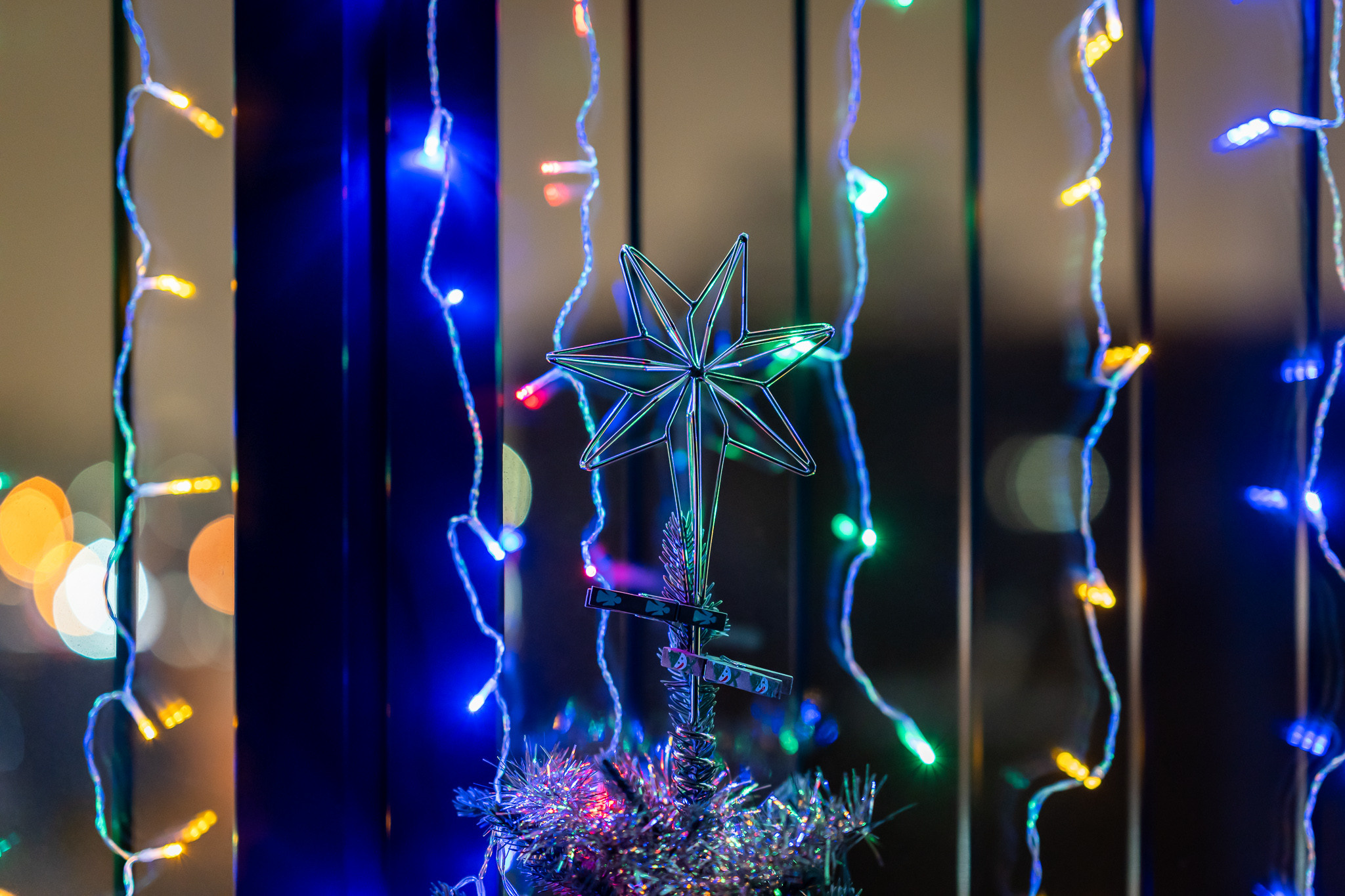 Новогодняя цветная гирлянда