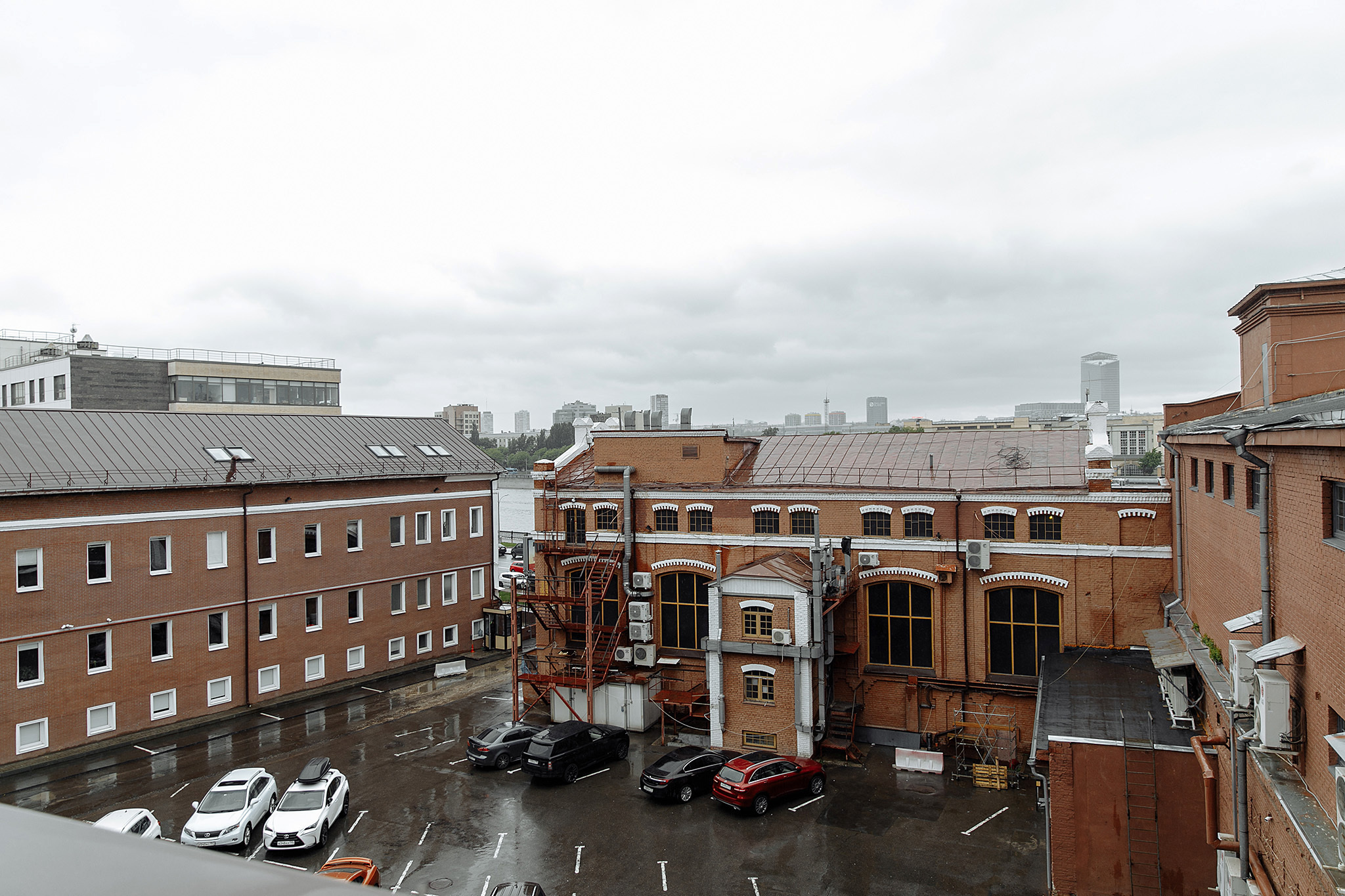 Смех, дождь, Италия, штурмовик, Тарантино. Фотограф Игорь Цаплин