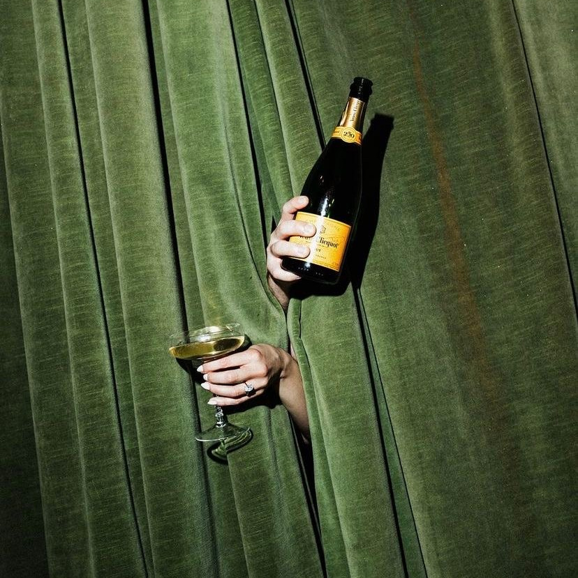 Идеи новогодних фото. Фотограф для женщин и мужчин, контента для бизнеса в Сочи, Адлере, Красной поляне, Розе Хутор