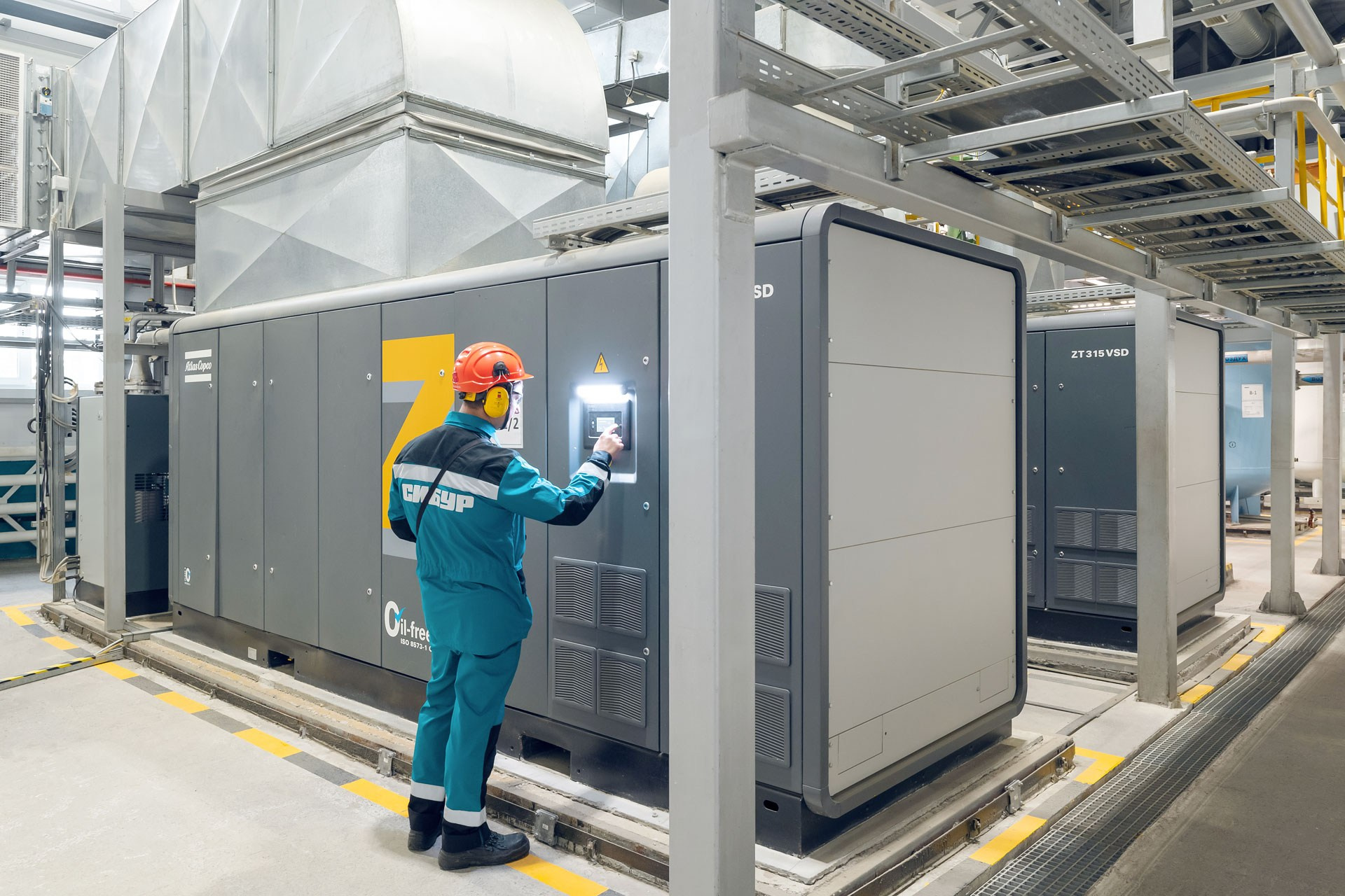 Сибур. Промышленный фотограф Сергей Татарских