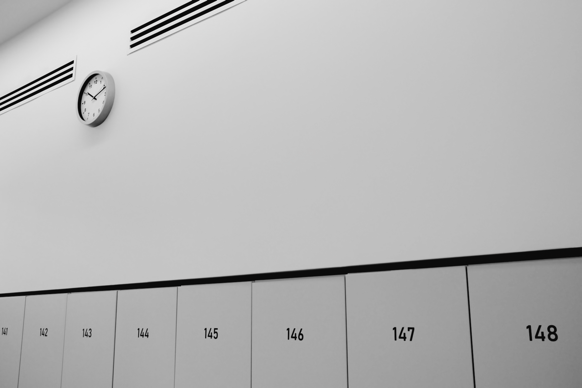 Фотография как продолжение письма, а письмо как форма наблюдения. Камера и слово служат одной задаче: зафиксировать, передать эмоцию и мысль. Личный блог Романа Белугина. Противоядие от повседневности