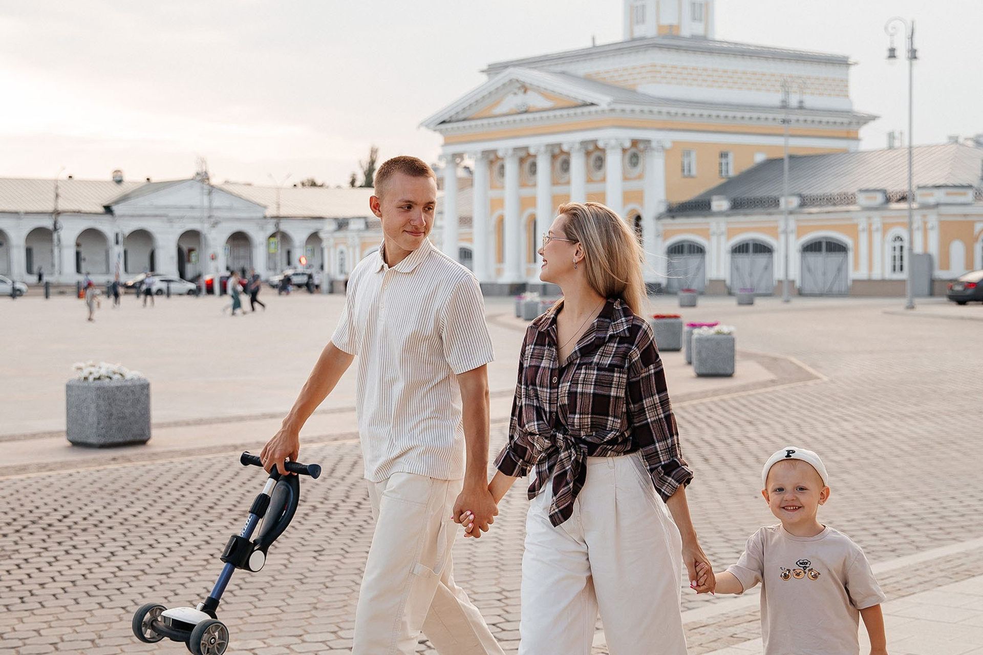 Семейная фотопрогулка в Костроме