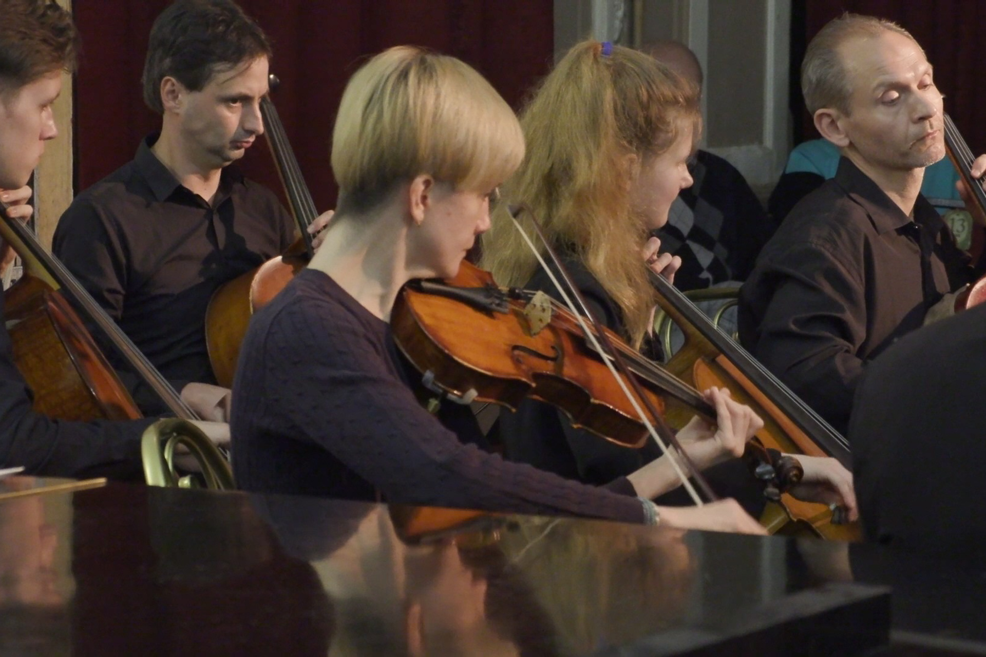 Оркестр. Дом Шрёдера