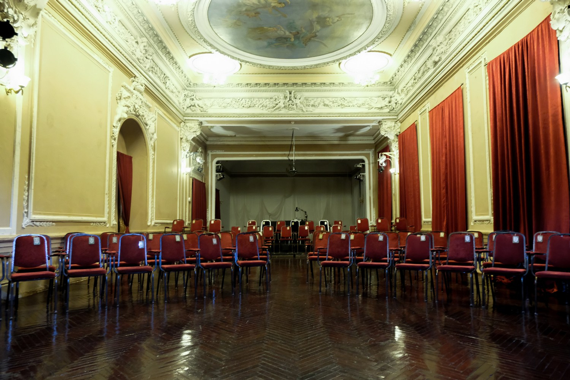 Аренда театрально-концертного зала под спектакли и концерты. Дом Шрёдера