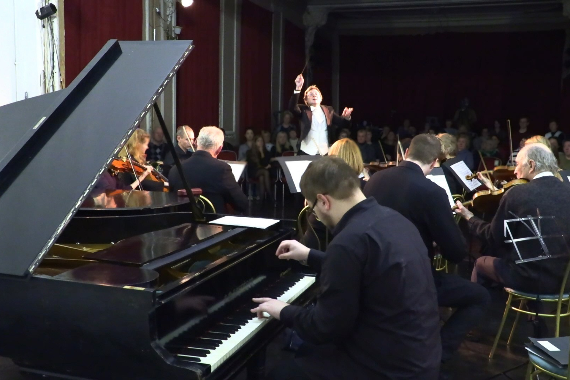 Оркестр. Дом Шрёдера