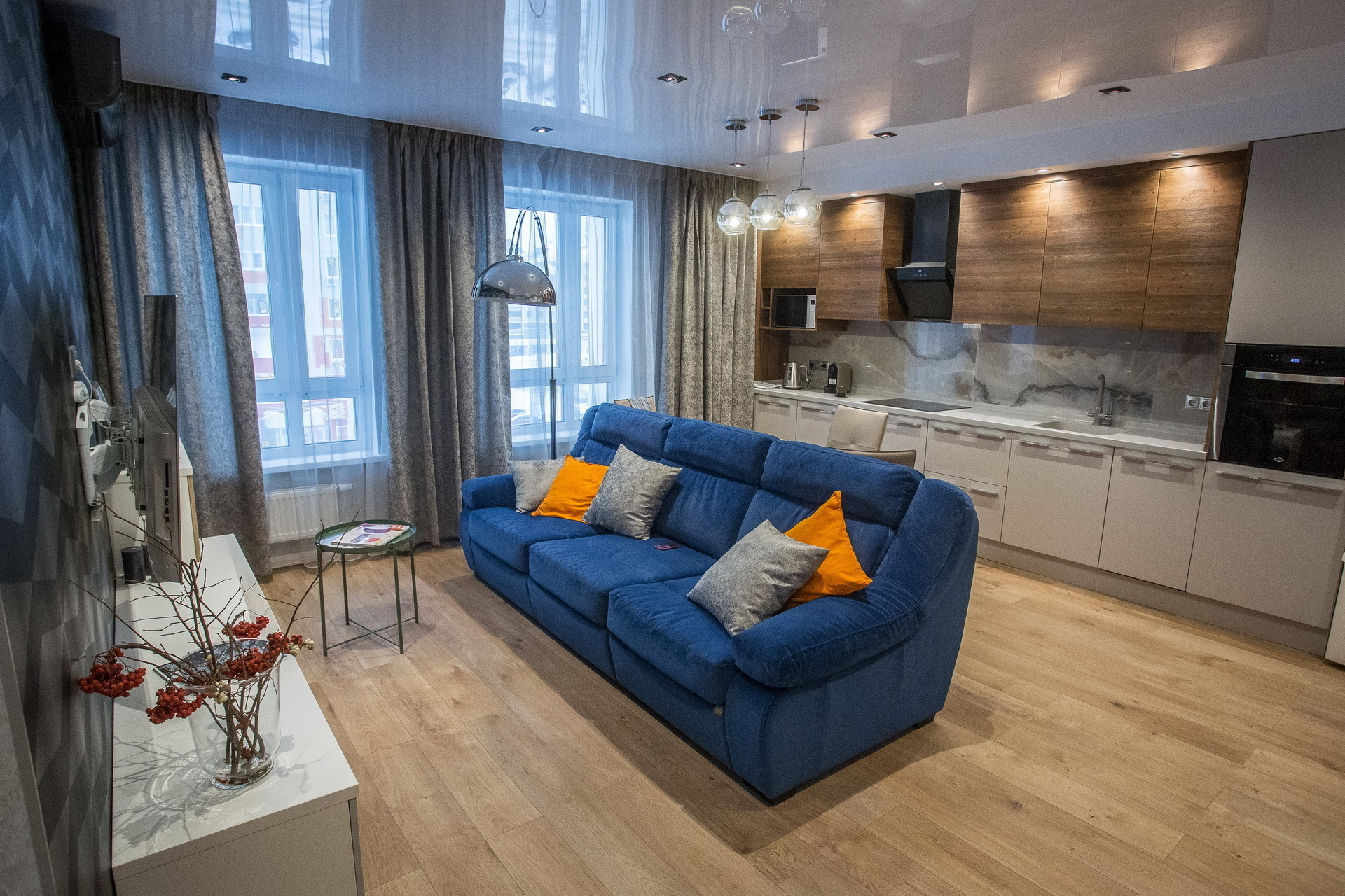 С мужским характером