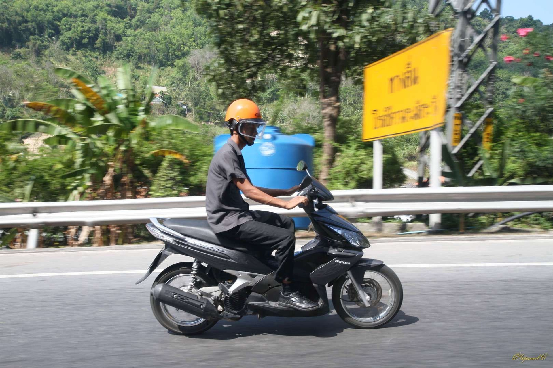 Тайланд 2011 г. Улица, люди, жизнь…