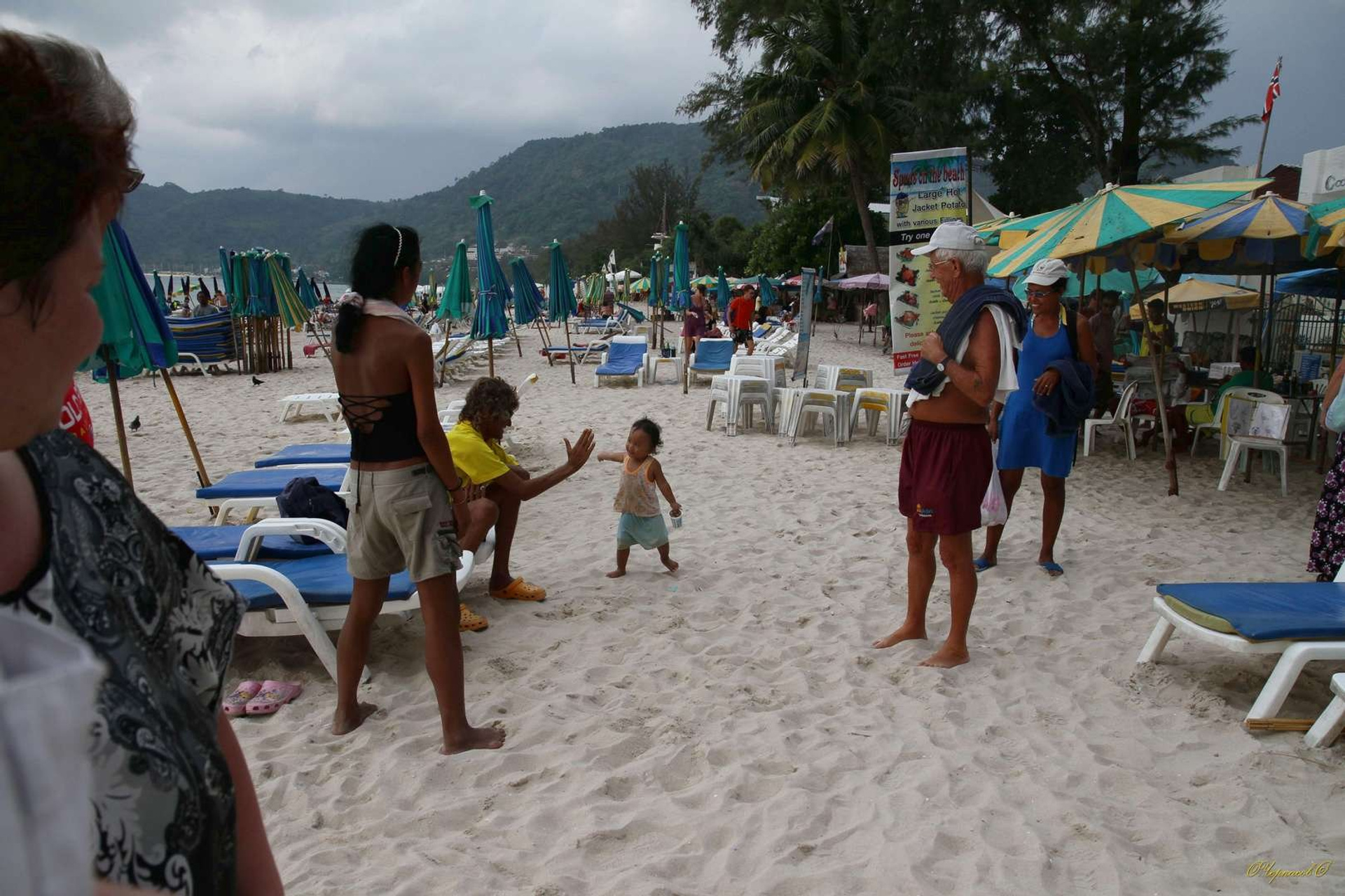 Тайланд 2011 г. Улица, люди, жизнь…