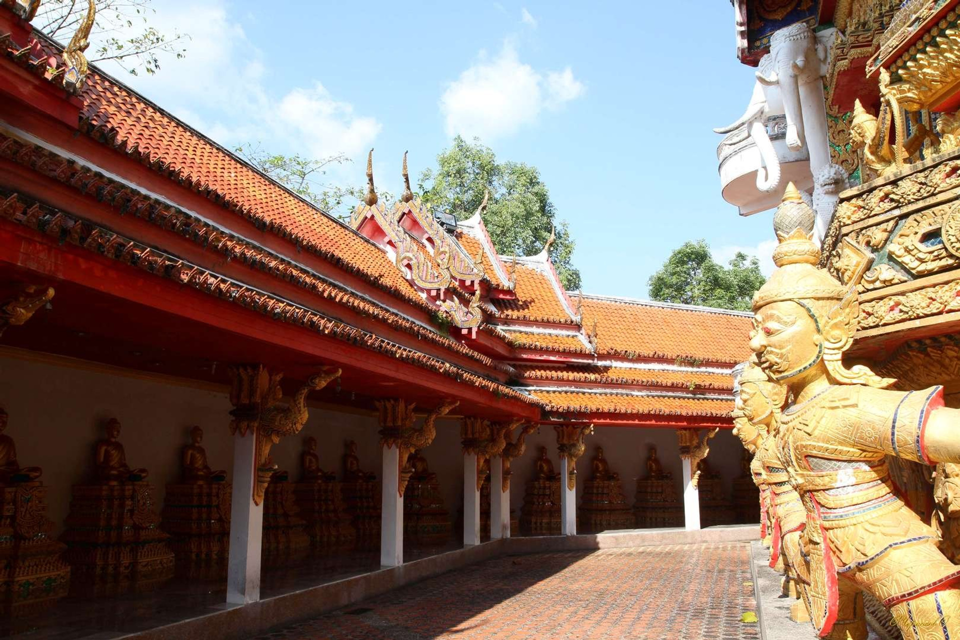 Тайланд 2011 г. Улица, люди, жизнь…