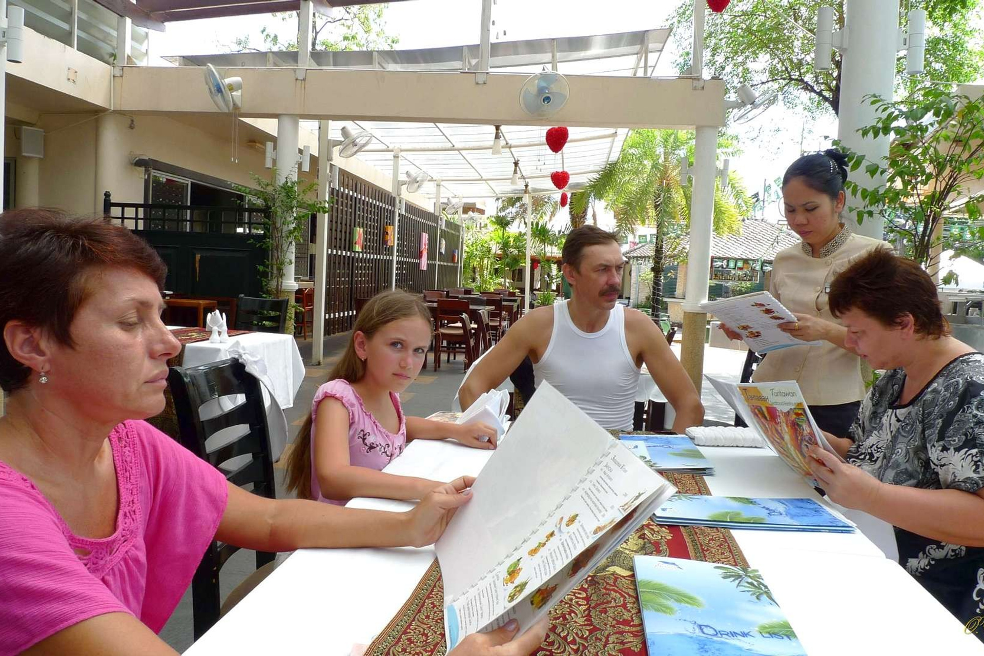 Тайланд 2011 г. Улица, люди, жизнь…