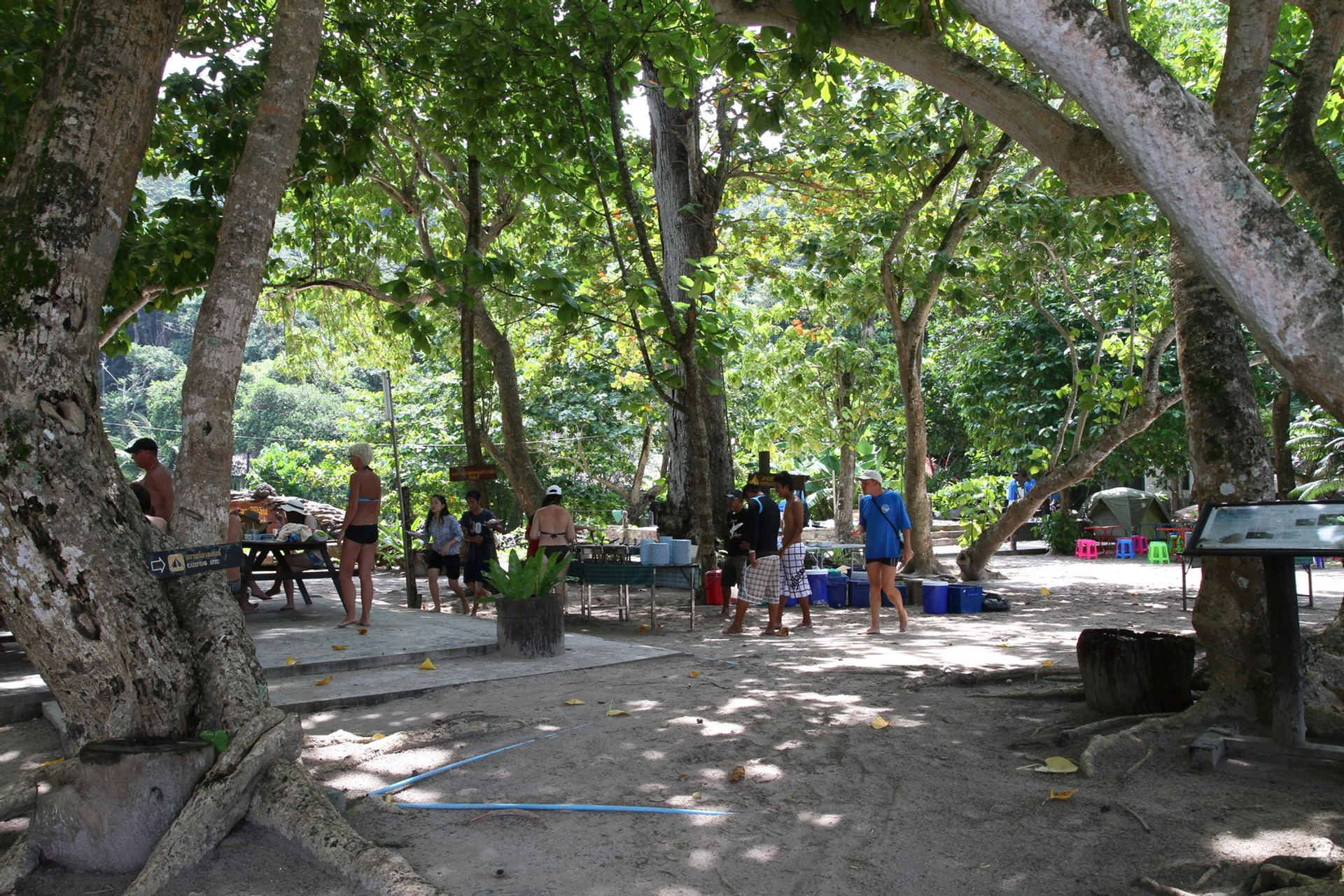 Тайланд 2011 г. Улица, люди, жизнь…