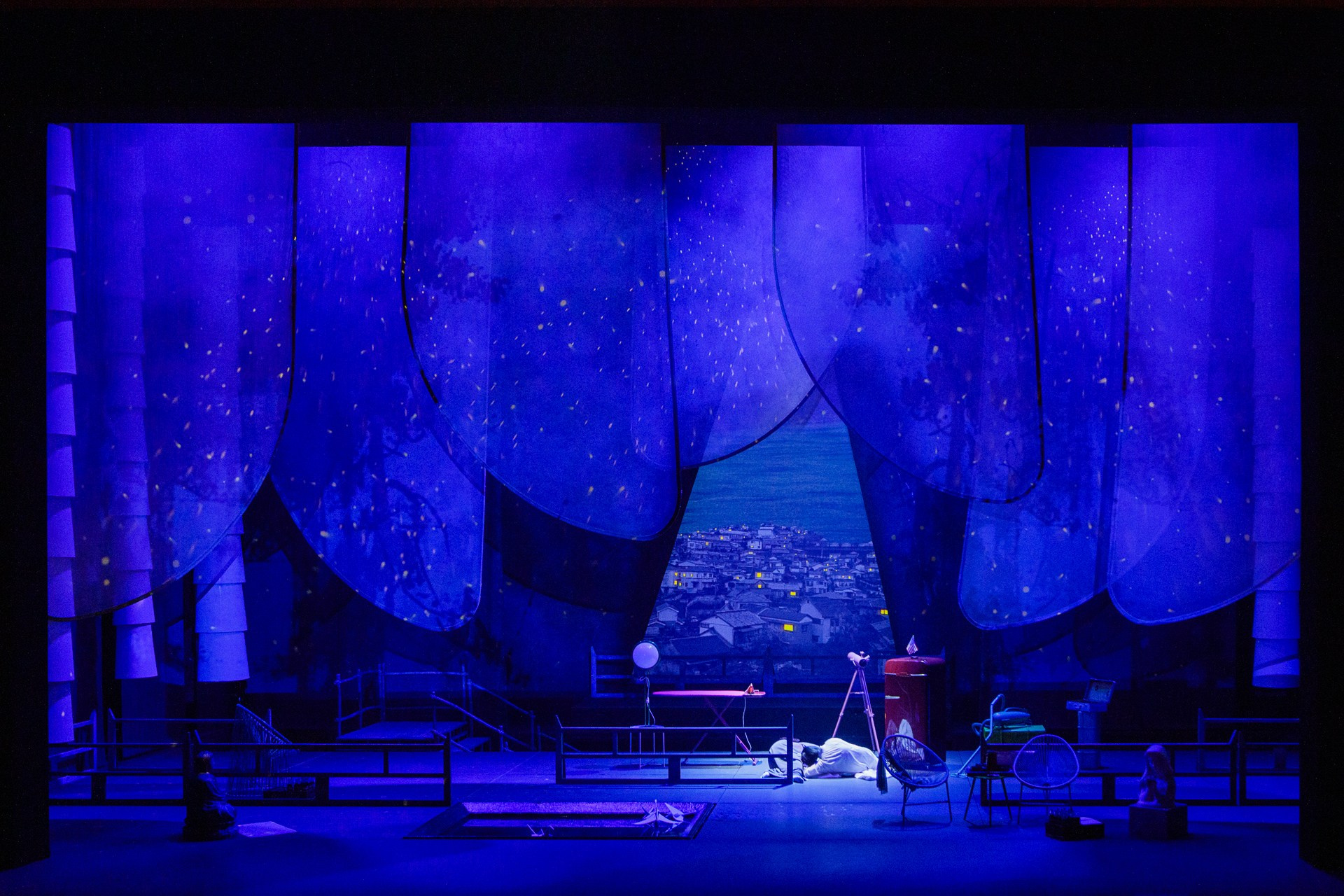 Декорации для оперы «Мадам Баттерфляй» | Геликон Опера. История занавеса. Превращаем идею в технологию