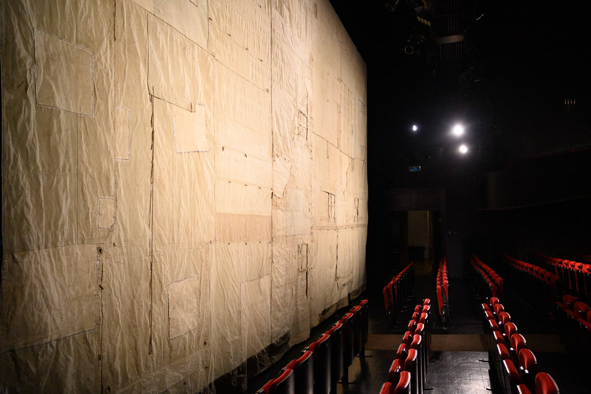 Декорации для спектакля «Чайка» | МДТ - Театр Европы. История занавеса. Превращаем идею в технологию