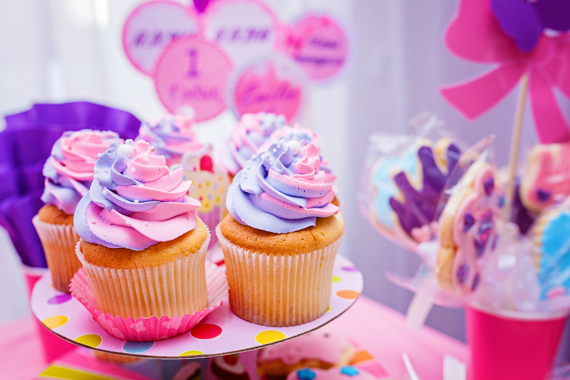 День Рождения Эмилии