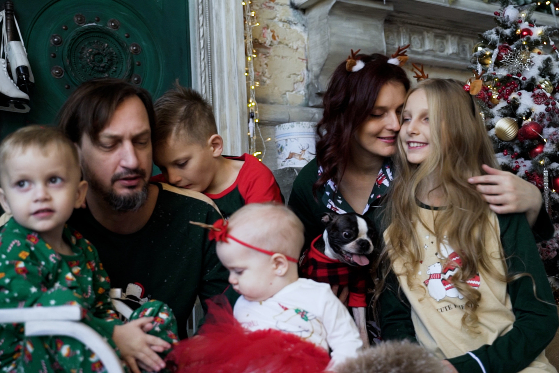 Видеосъемка с новогодней фотосессии большой семьи