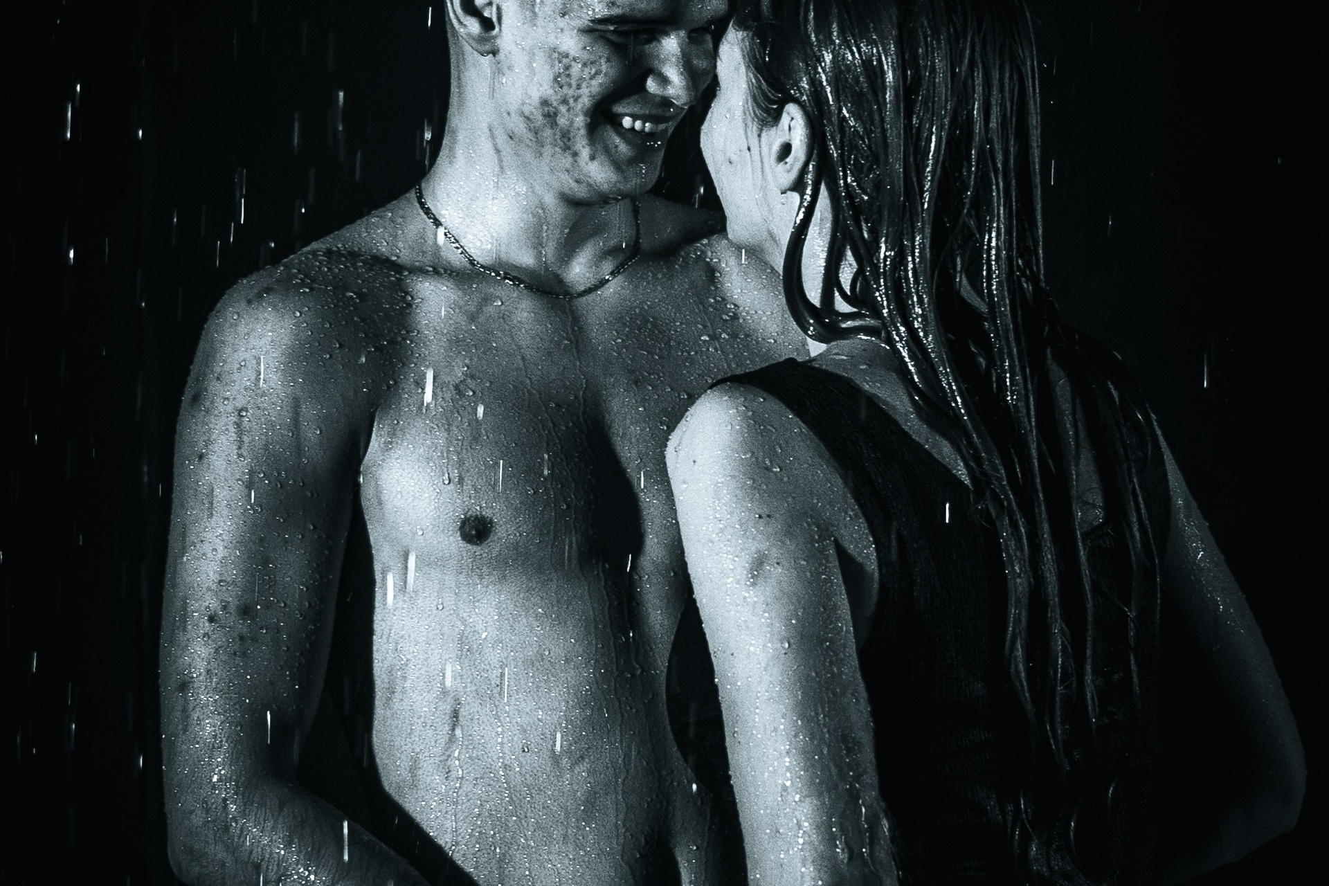 Лав стори в душе двух влюбленных. Профессиональный интерьерный и репортажный фотограф Минск и РБ. Максим Орлов