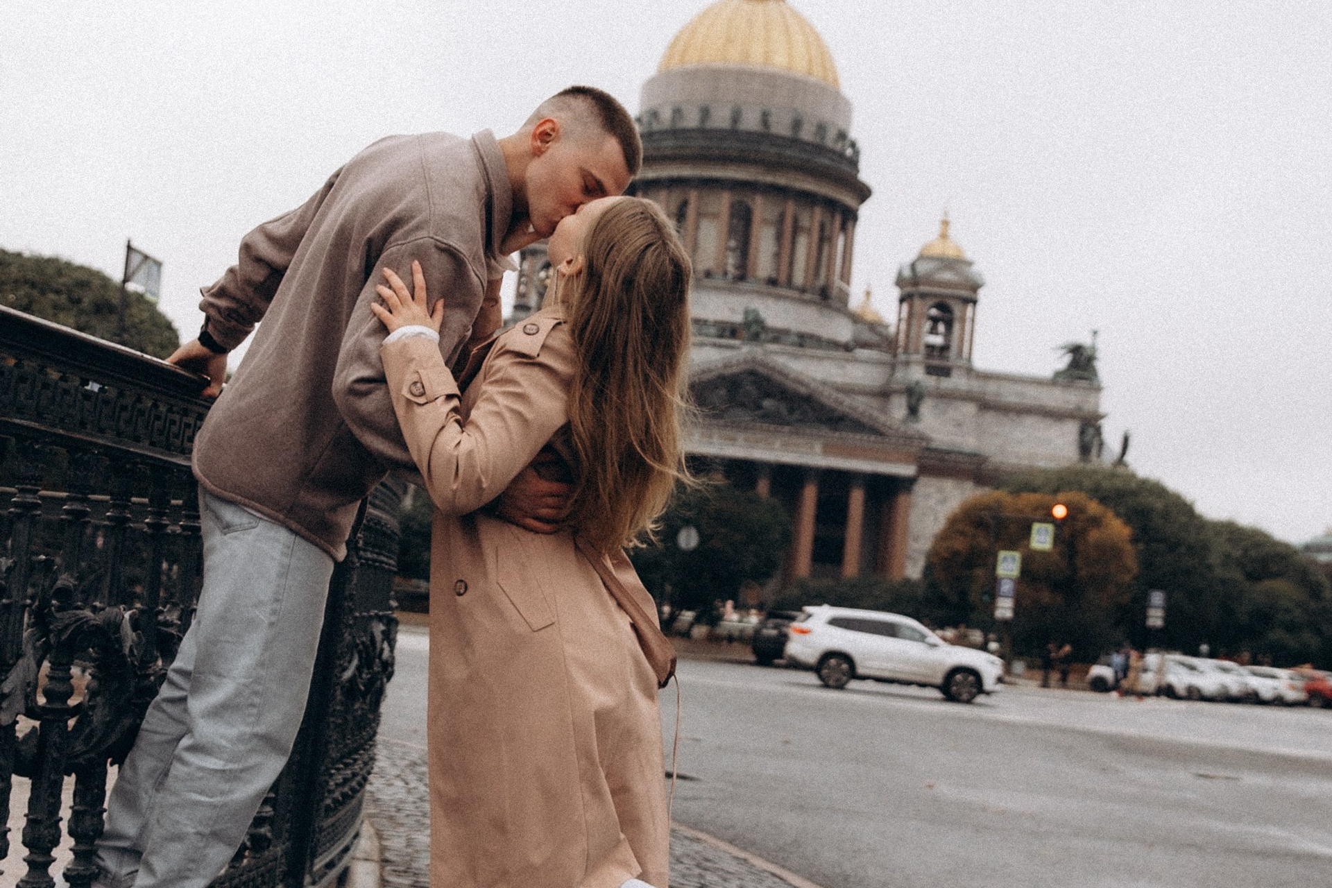 Фотосессия в осеннем Петербурге