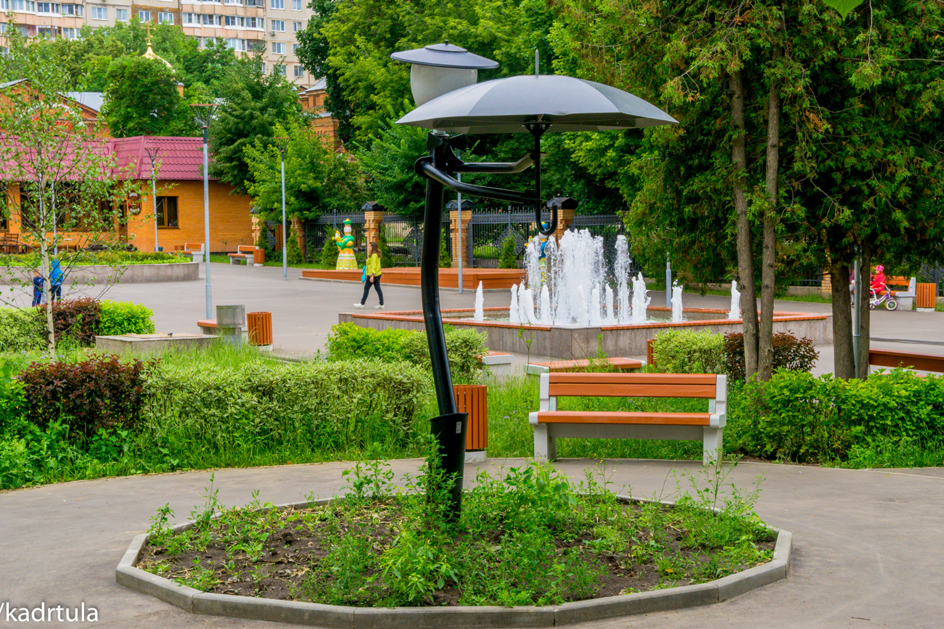 Тульское чаепитие, сквер возле Церкви Сергия Радонежского у Московской заставы