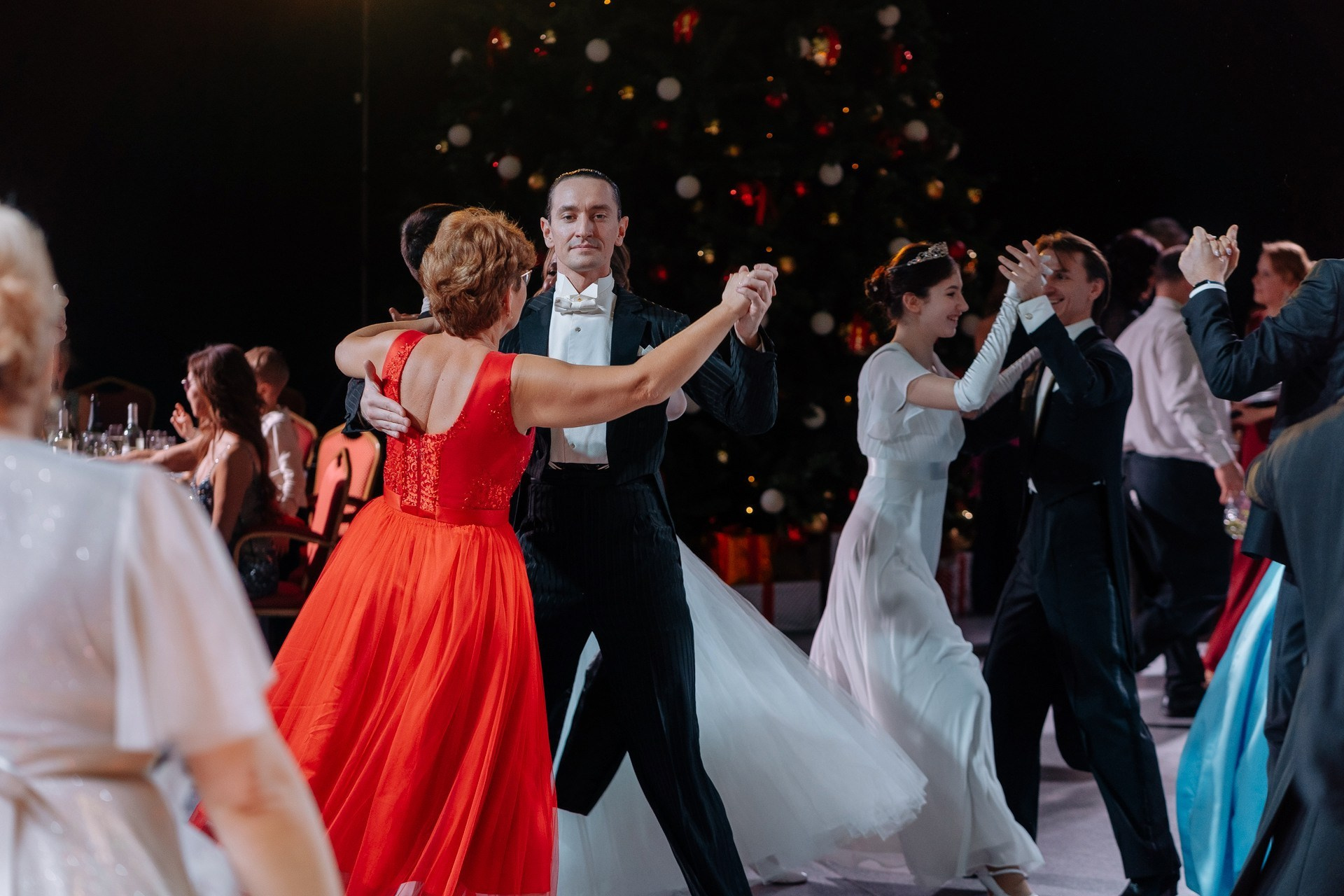 Новогодний благотворительный бал