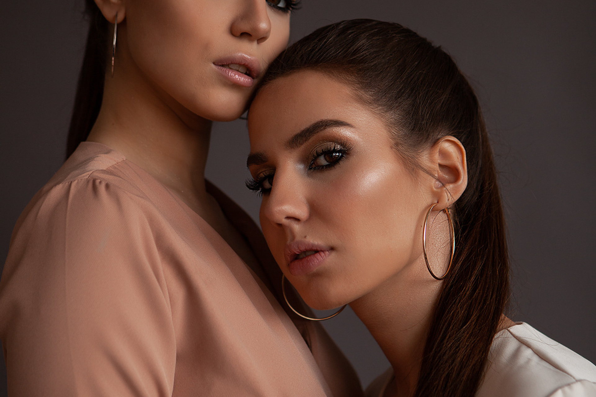 Ксюша и Соня