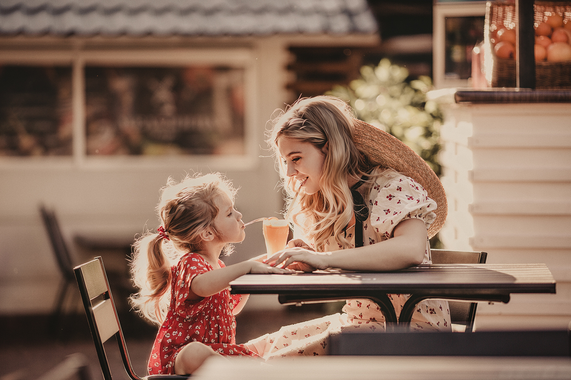 Аня и Василина, прогулка в Сокольниках