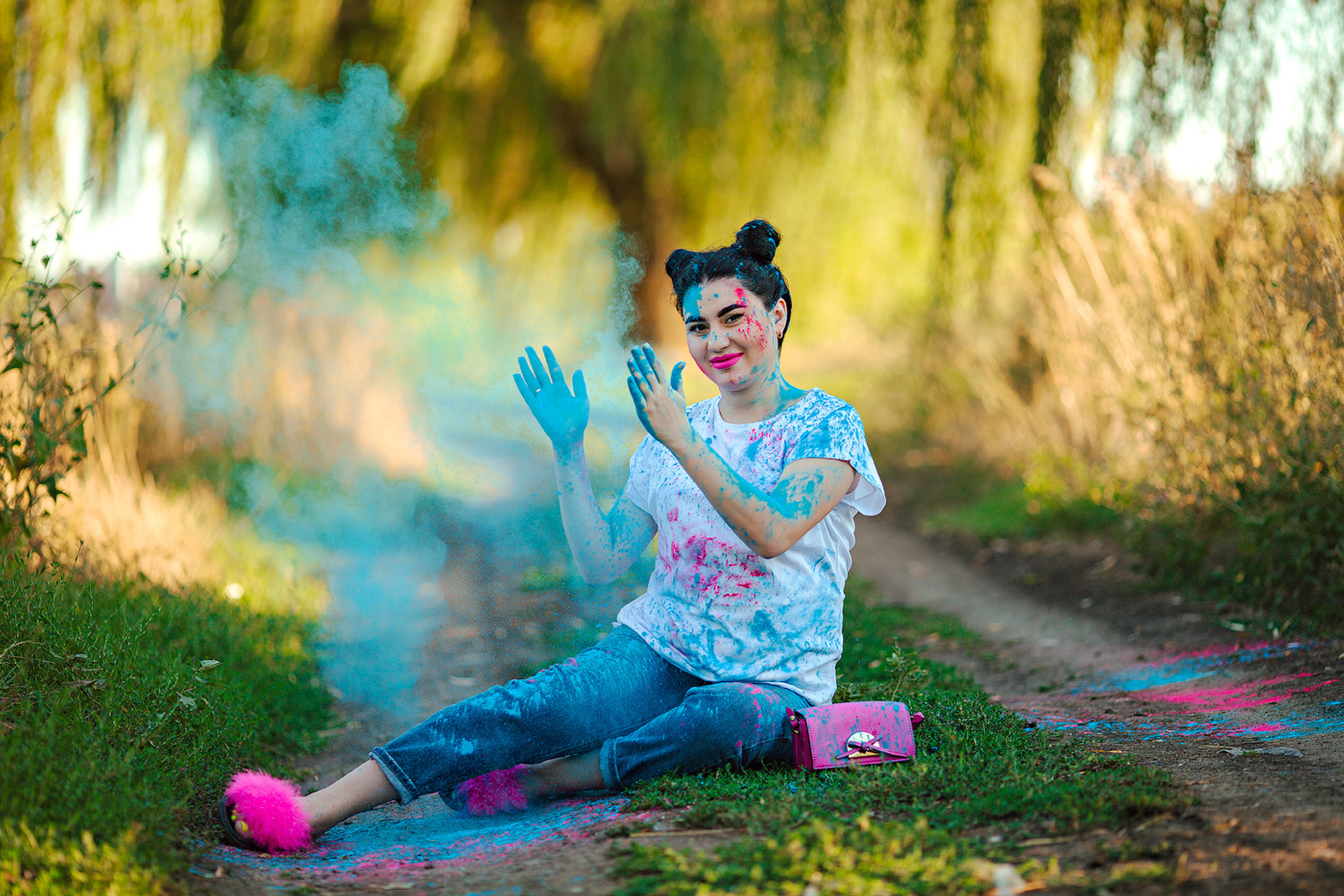 Диана. Краски холи.