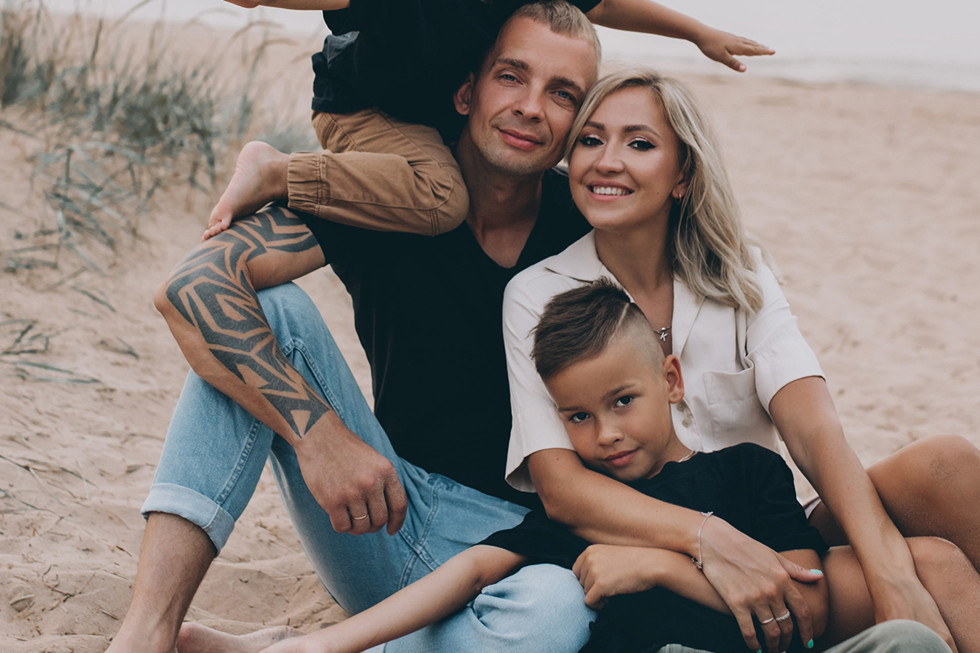 Катя, Женя и мальчишки