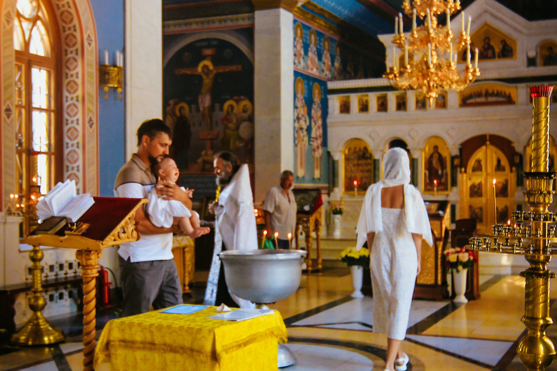 «Церковь всех Крымских святых и Федора Стратилата» Крещение Алушта. Фотограф в Крыму Григорий