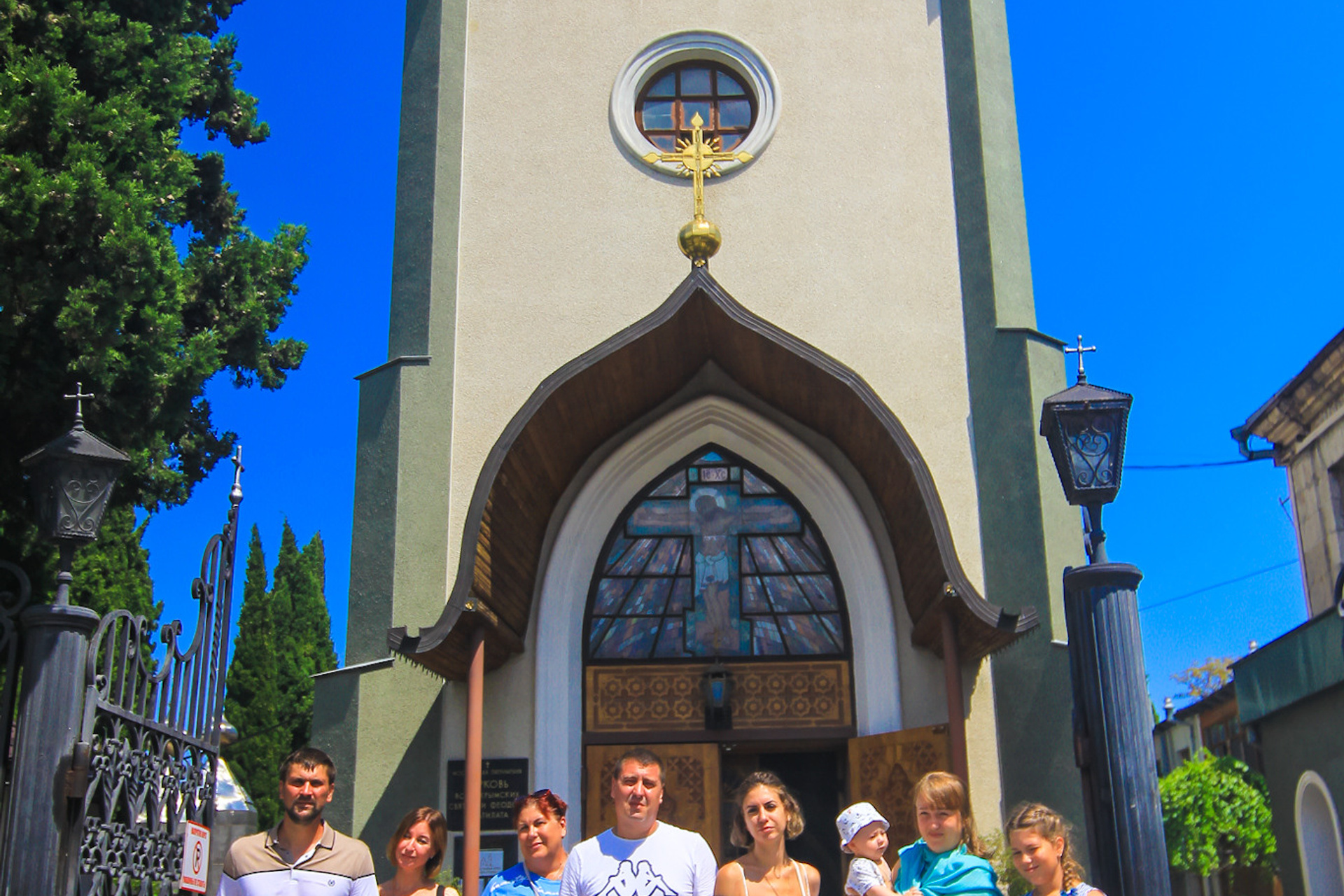 «Церковь всех Крымских святых и Федора Стратилата» Крещение Алушта. Фотограф в Крыму Григорий