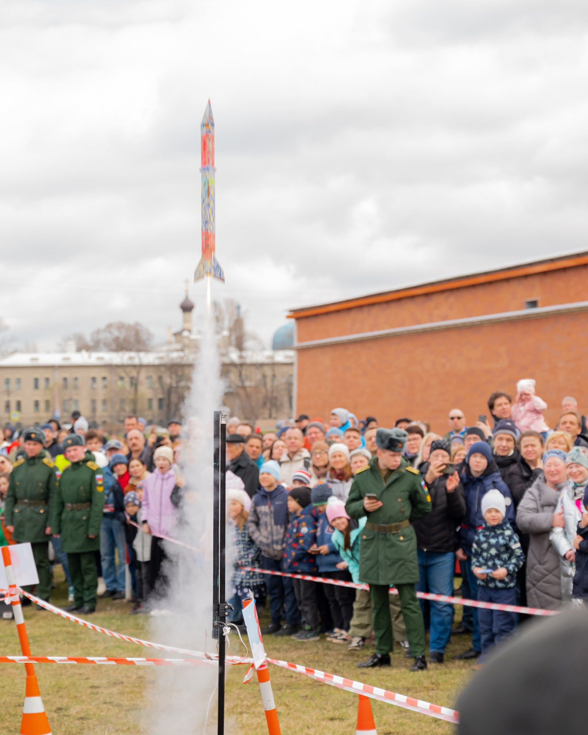 День космонавтики