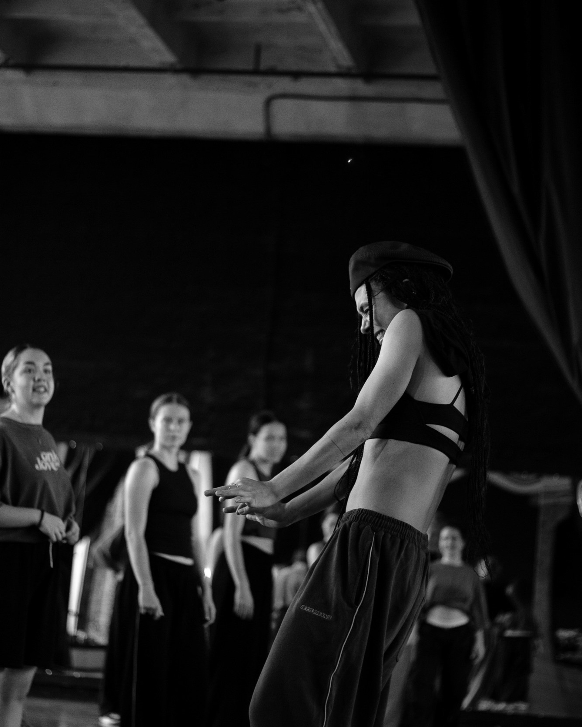 КЛАССЫ FLAT WHITE