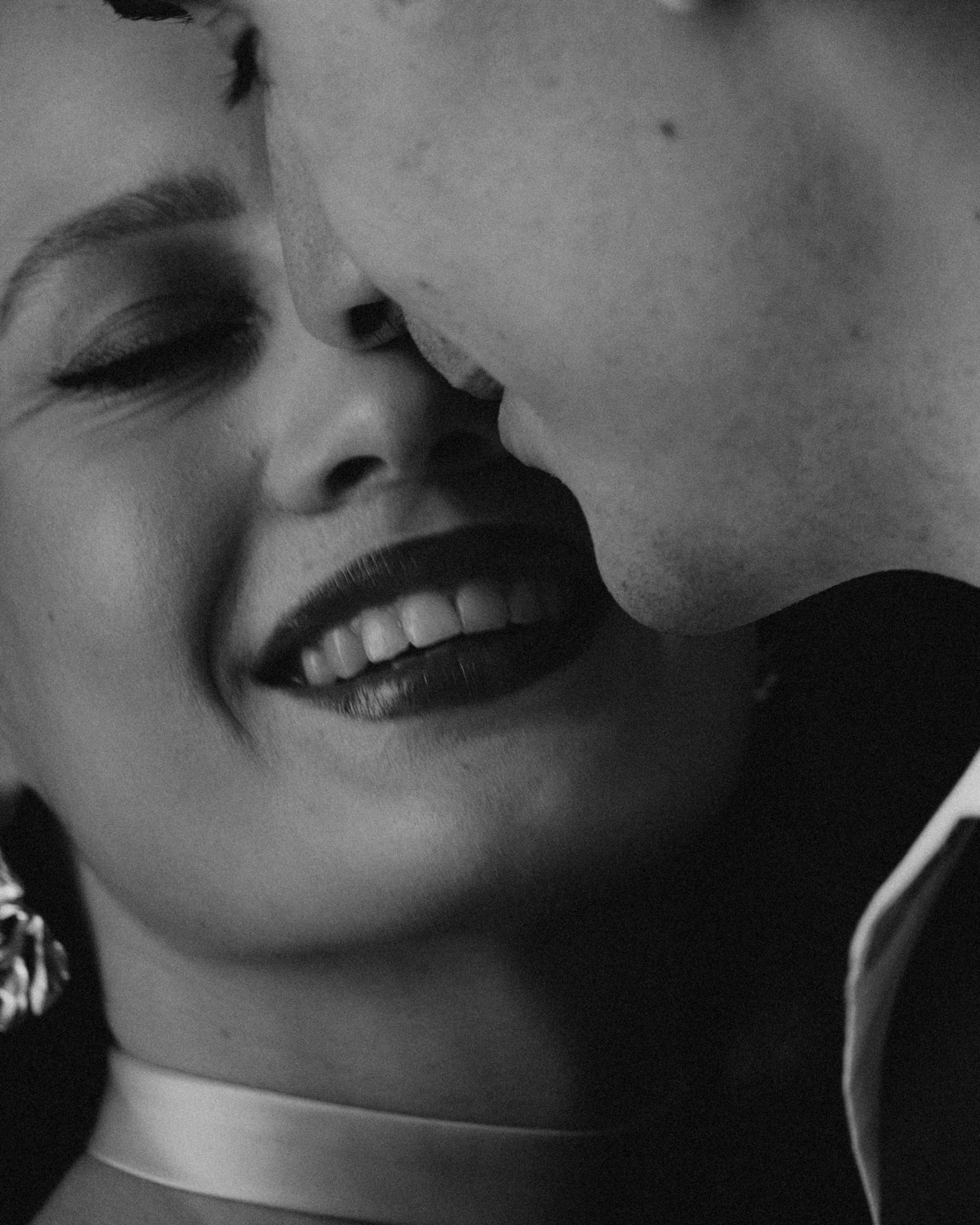 СВАДЕБНАЯ ФОТОСЕСИСИЯ НА&nbsp;СБООРЫ УТРО ЖЕНИХА И&nbsp;НЕВЕСТЫ