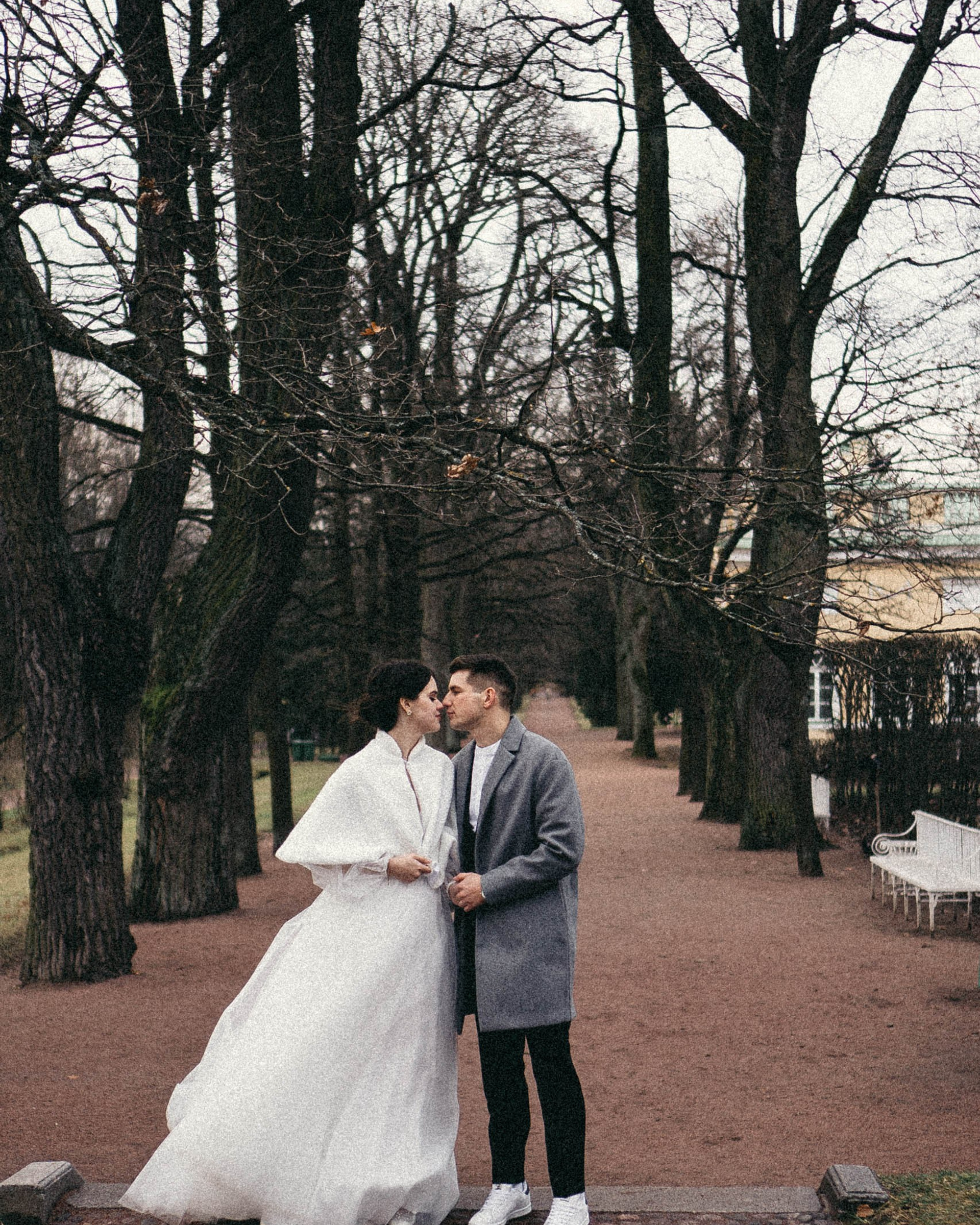 СВАДЕБНАЯ СЬЕМКА ПАРЫ В&nbsp;ГОРОДЕ ПУШКИН В&nbsp;ПАРКЕ ЕКАТЕРИНЕНСКОМ В&nbsp;НОЯБРЕ