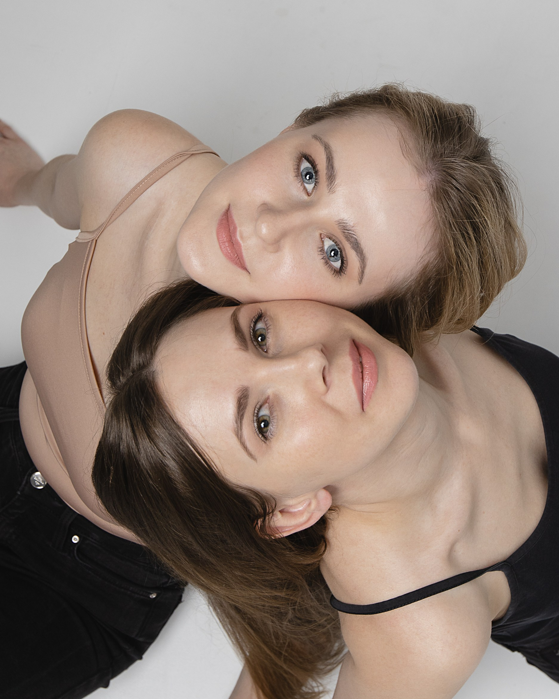 Ирина и Света