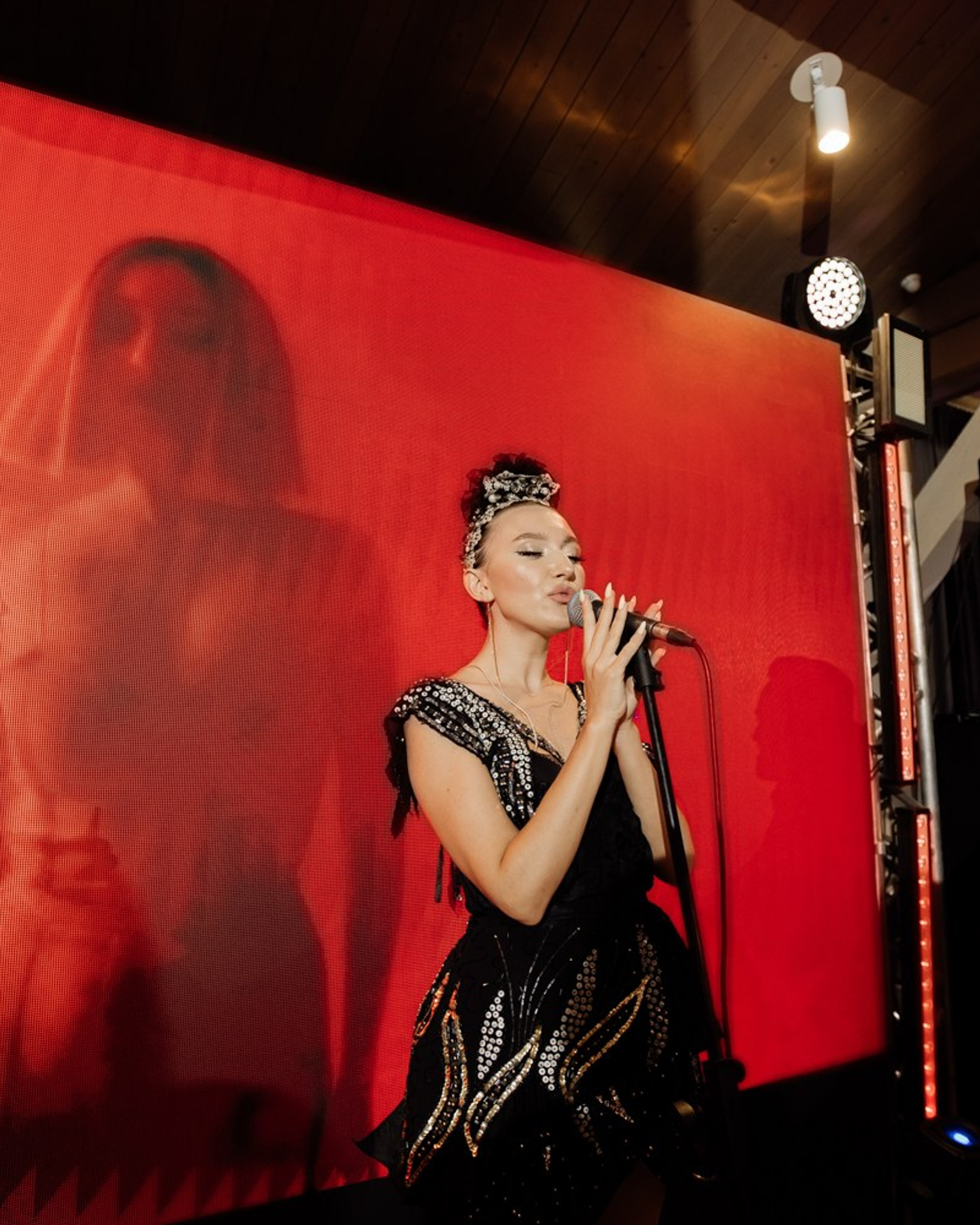 РЕСТОРАН «ГОСТИ». ДЕМИД И АННА.